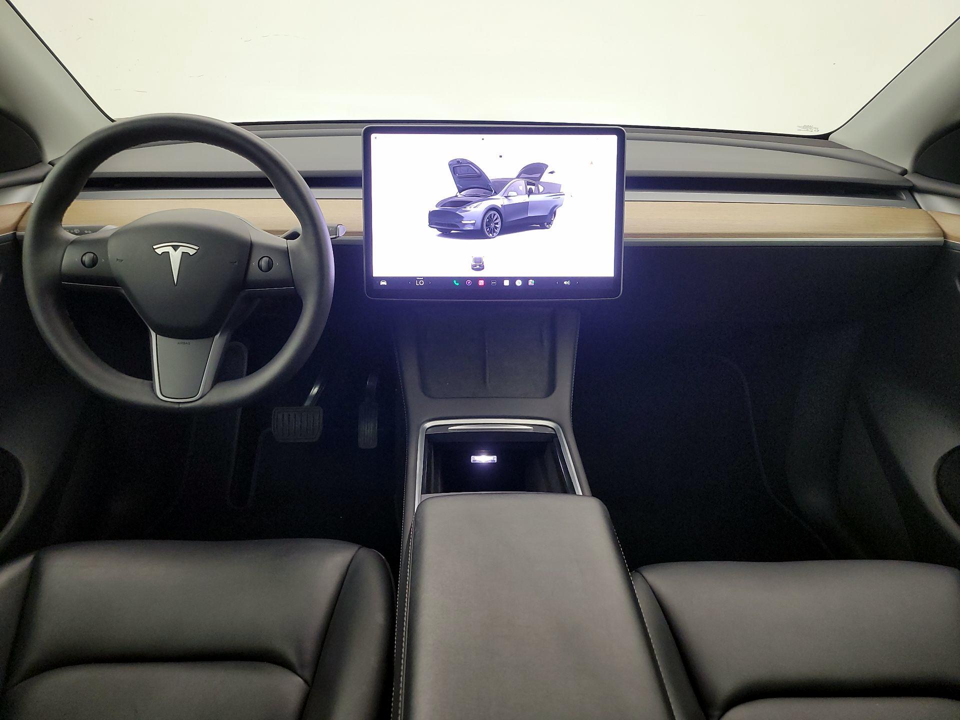 Thumbnail: 2023 Tesla Model Y - 9