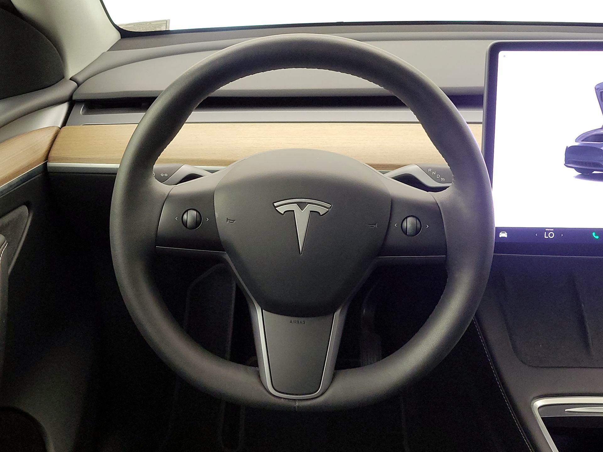 Thumbnail: 2023 Tesla Model Y - 10