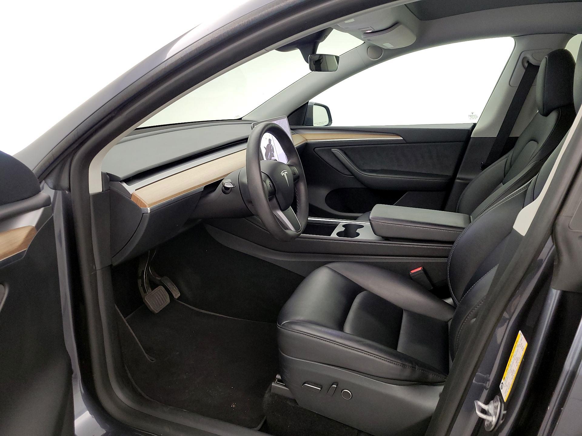 Thumbnail: 2023 Tesla Model Y - 11