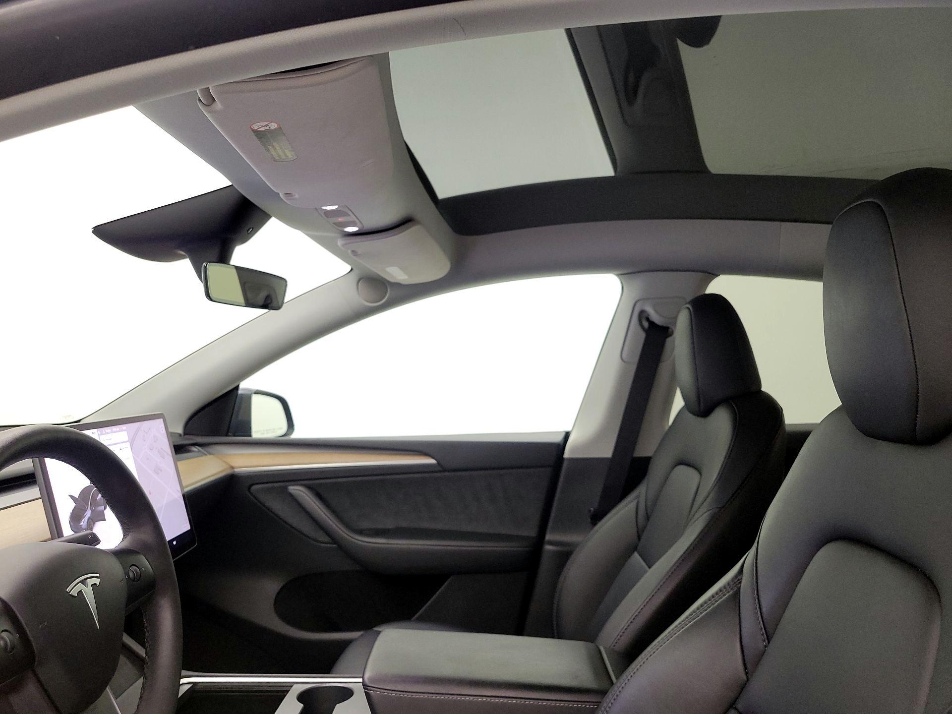 Thumbnail: 2023 Tesla Model Y - 19