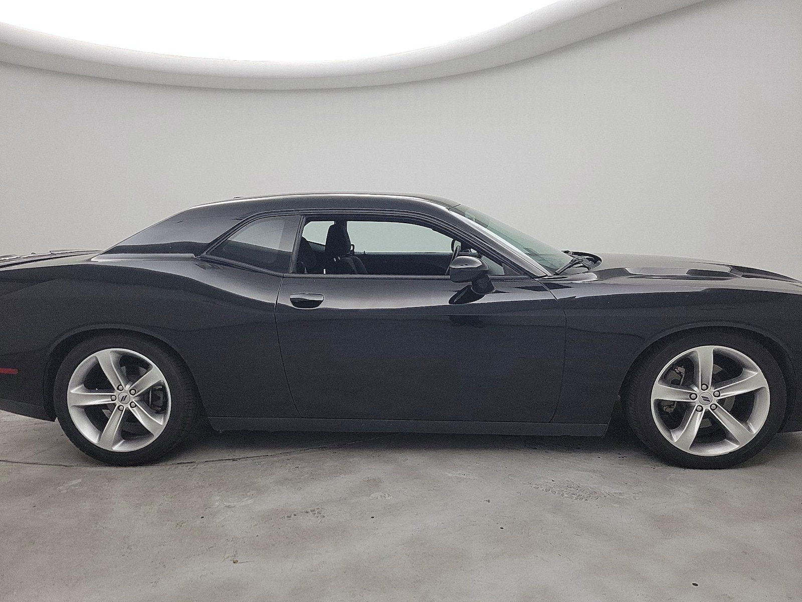 2017 Dodge Challenger R/T - Photo 4