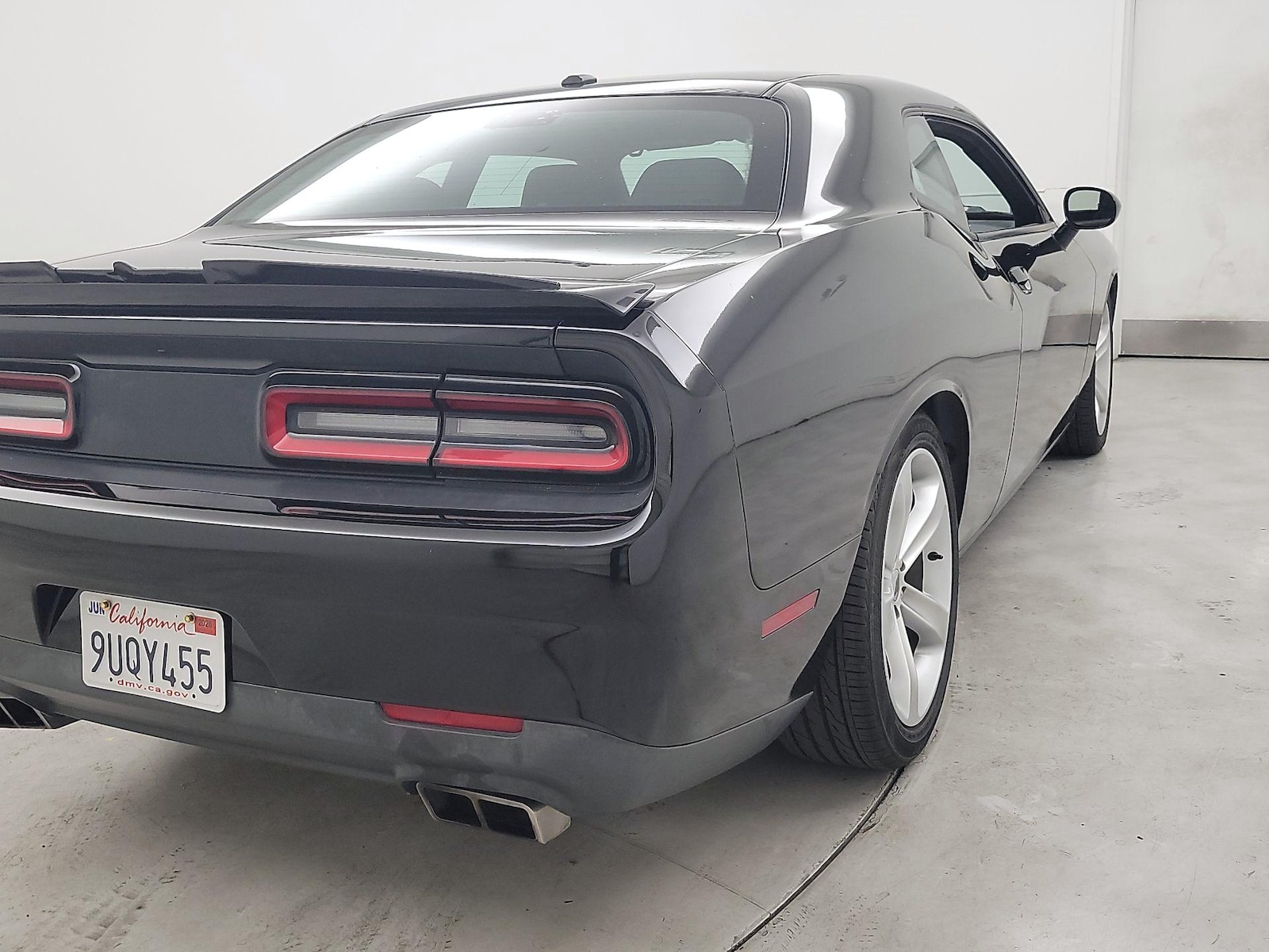 2017 Dodge Challenger R/T - Photo 5