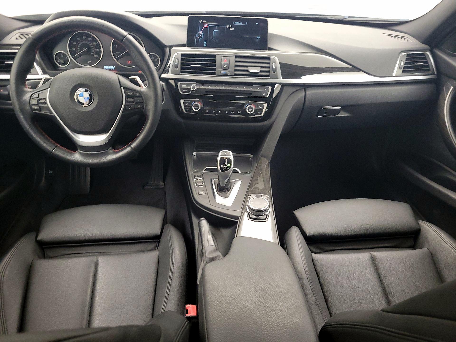 Thumbnail: 2016 BMW 3 Series - 9