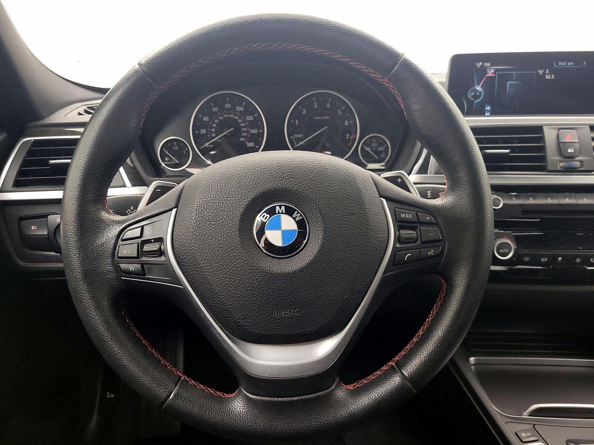 Thumbnail: 2016 BMW 3 Series - 10