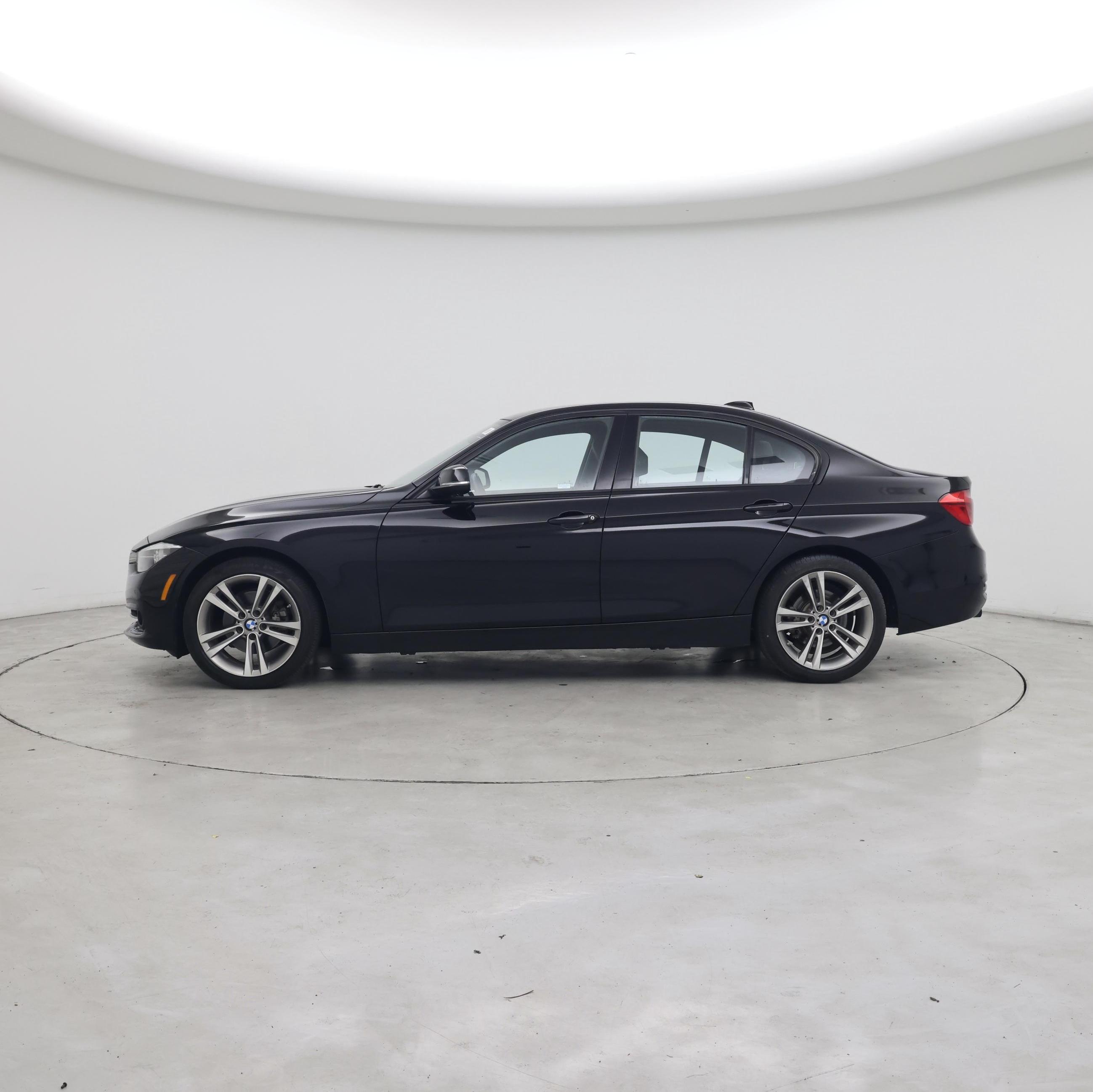 Thumbnail: 2016 BMW 3 Series - 3