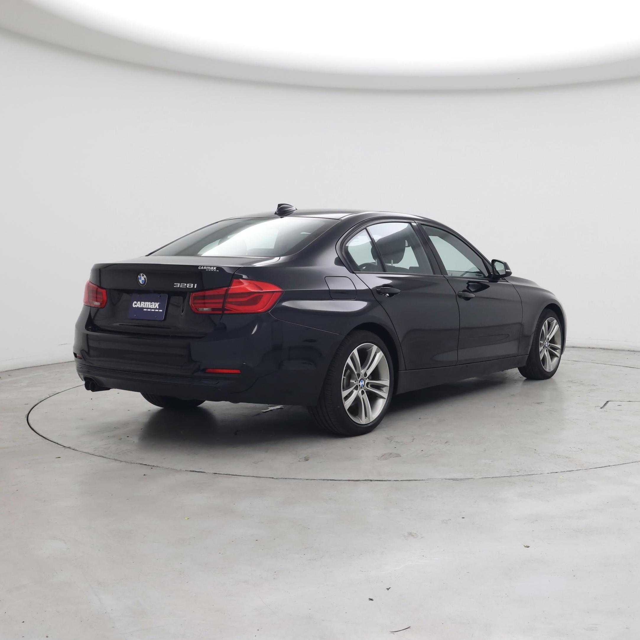 Thumbnail: 2016 BMW 3 Series - 8
