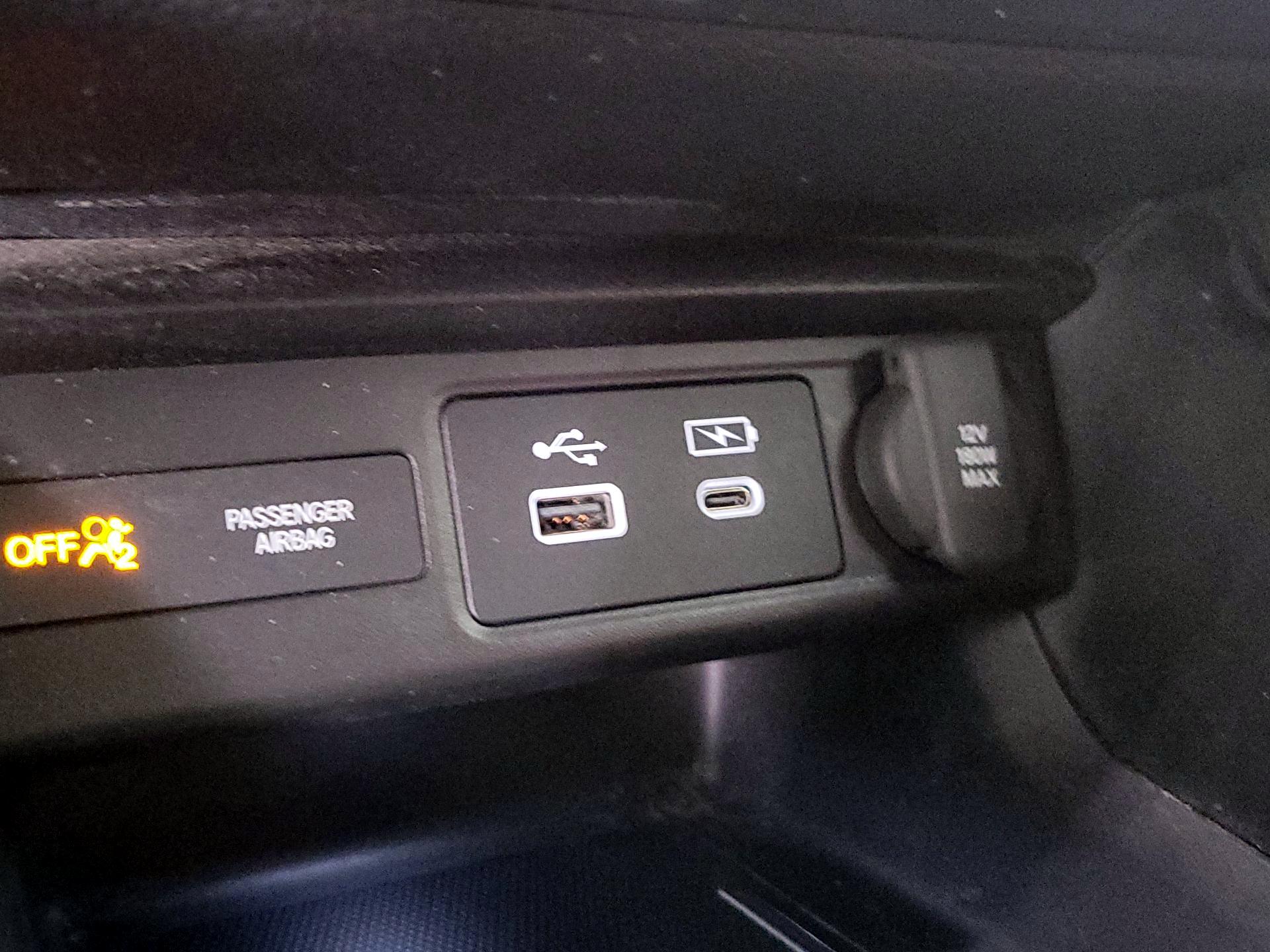 Thumbnail: 2023 Acura Integra - 18