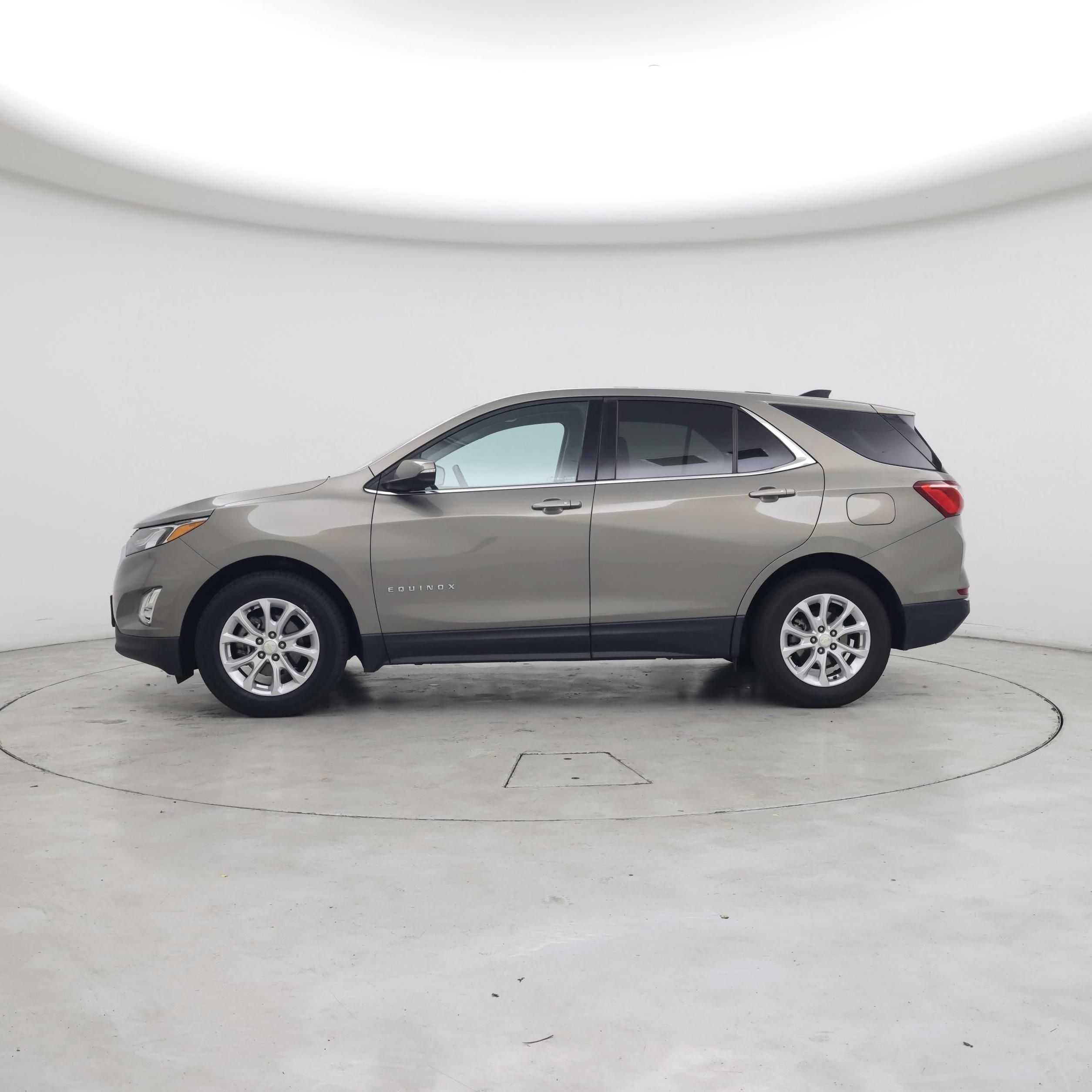 Thumbnail: 2018 Chevrolet Equinox - 3