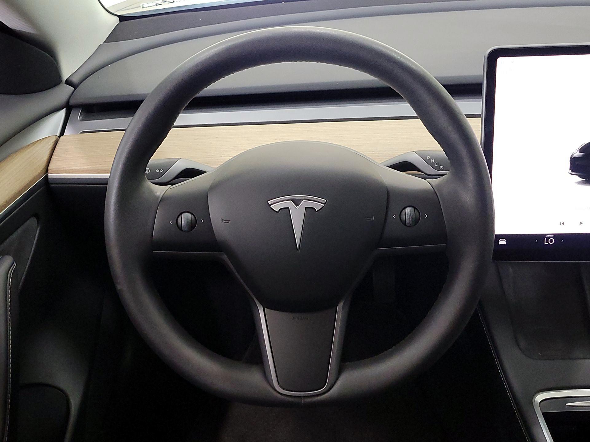 Thumbnail: 2023 Tesla Model 3 - 10