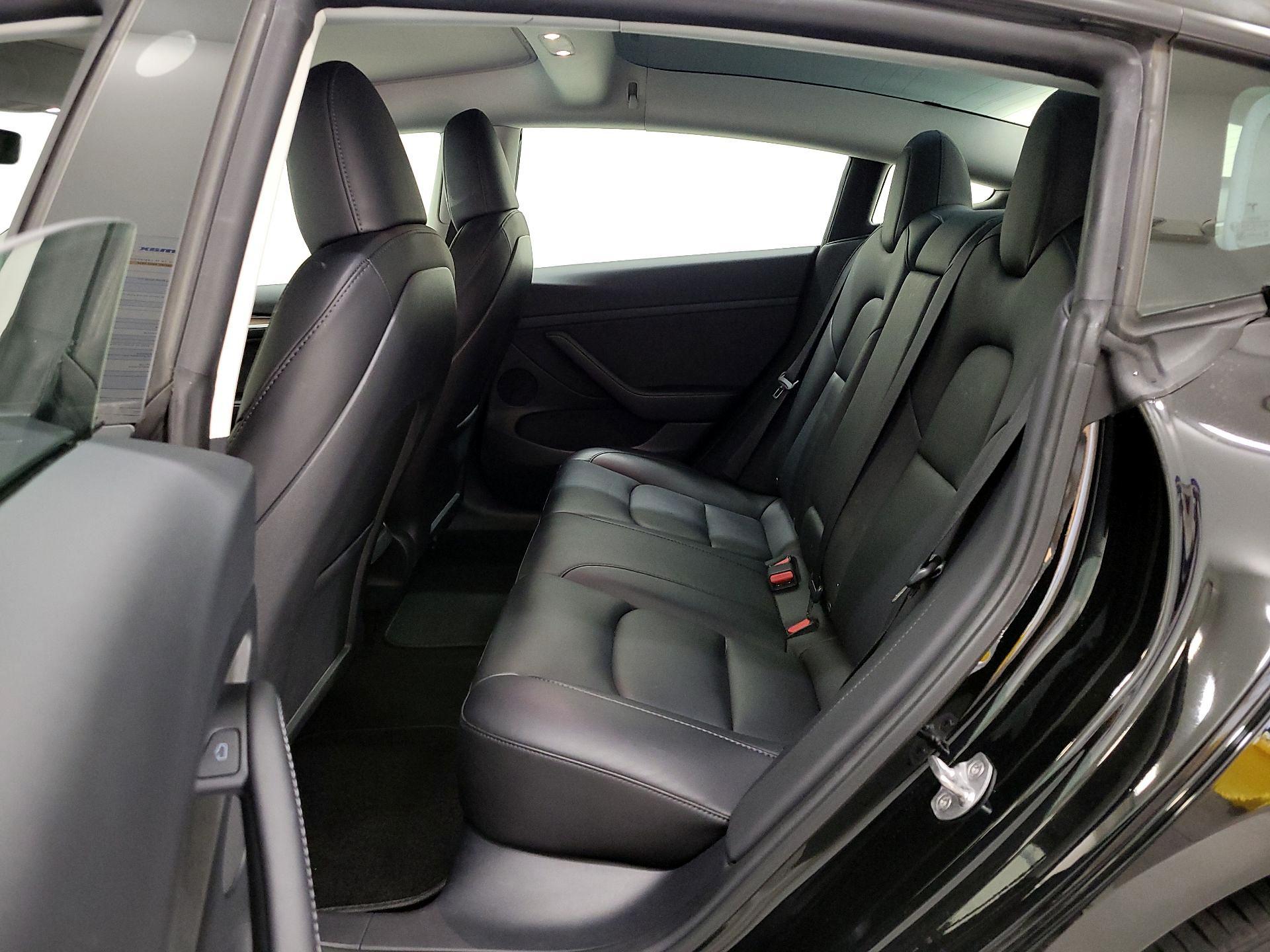 Thumbnail: 2023 Tesla Model 3 - 18