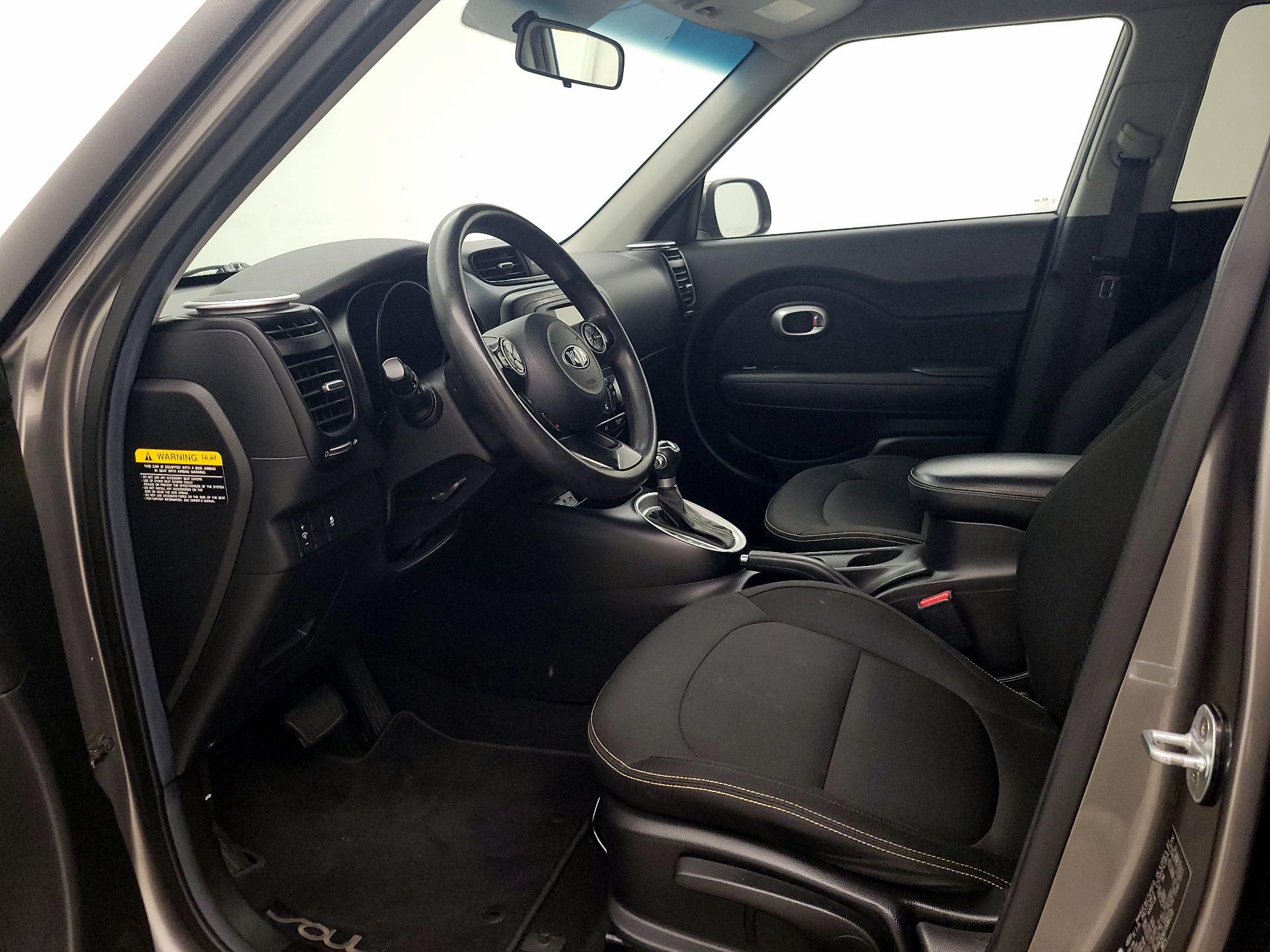 Thumbnail: 2016 Kia Soul - 11