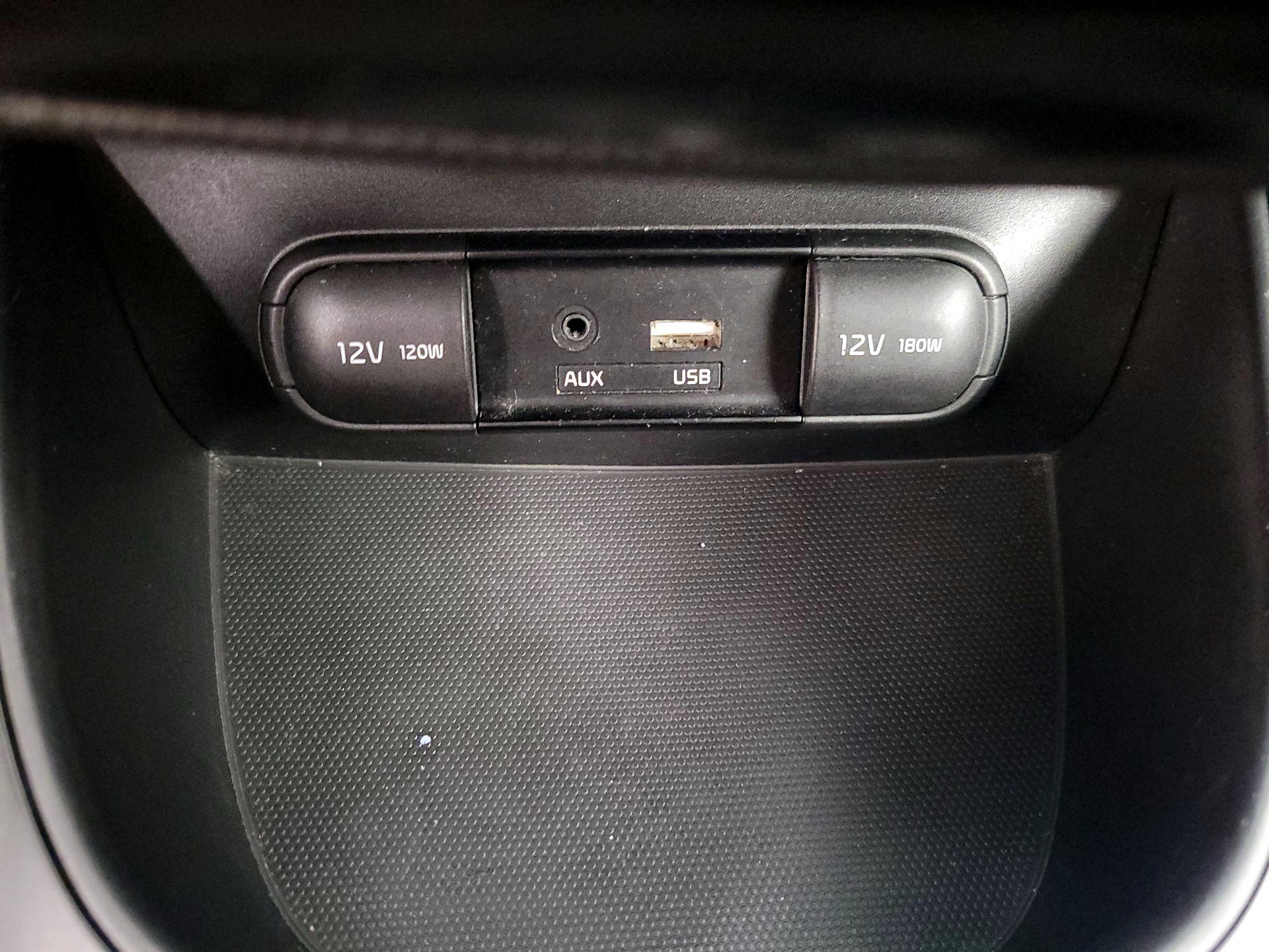 Thumbnail: 2016 Kia Soul - 18