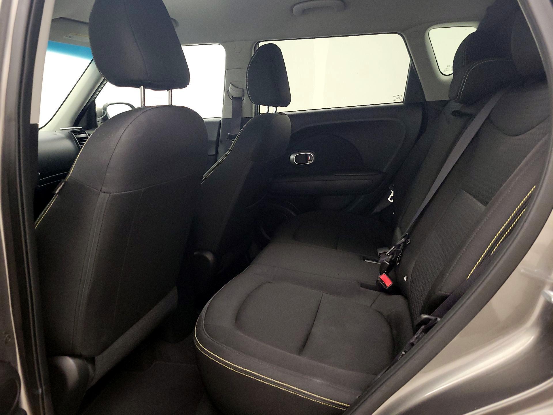 Thumbnail: 2016 Kia Soul - 19
