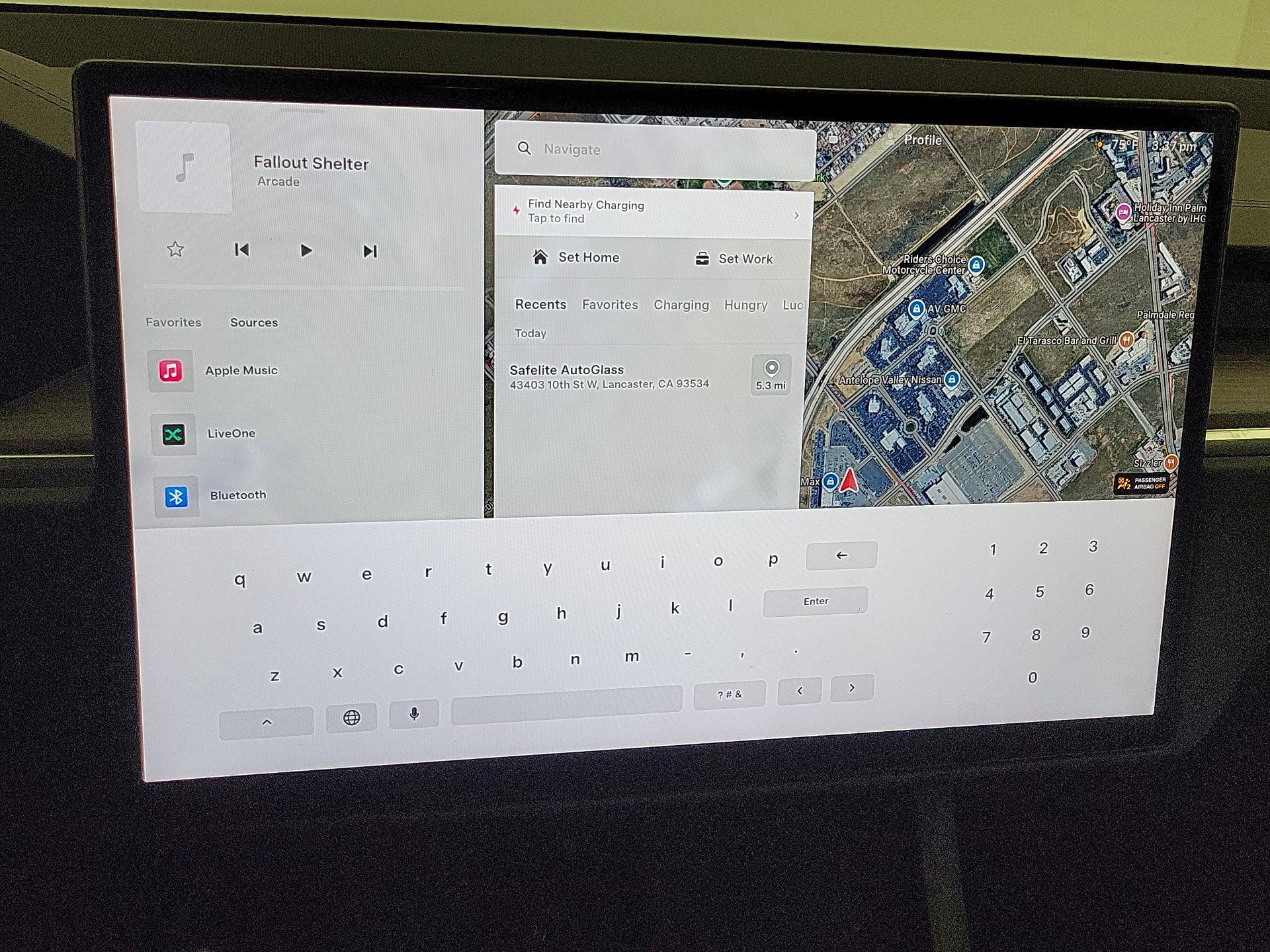 Thumbnail: 2022 Tesla Model X - 13
