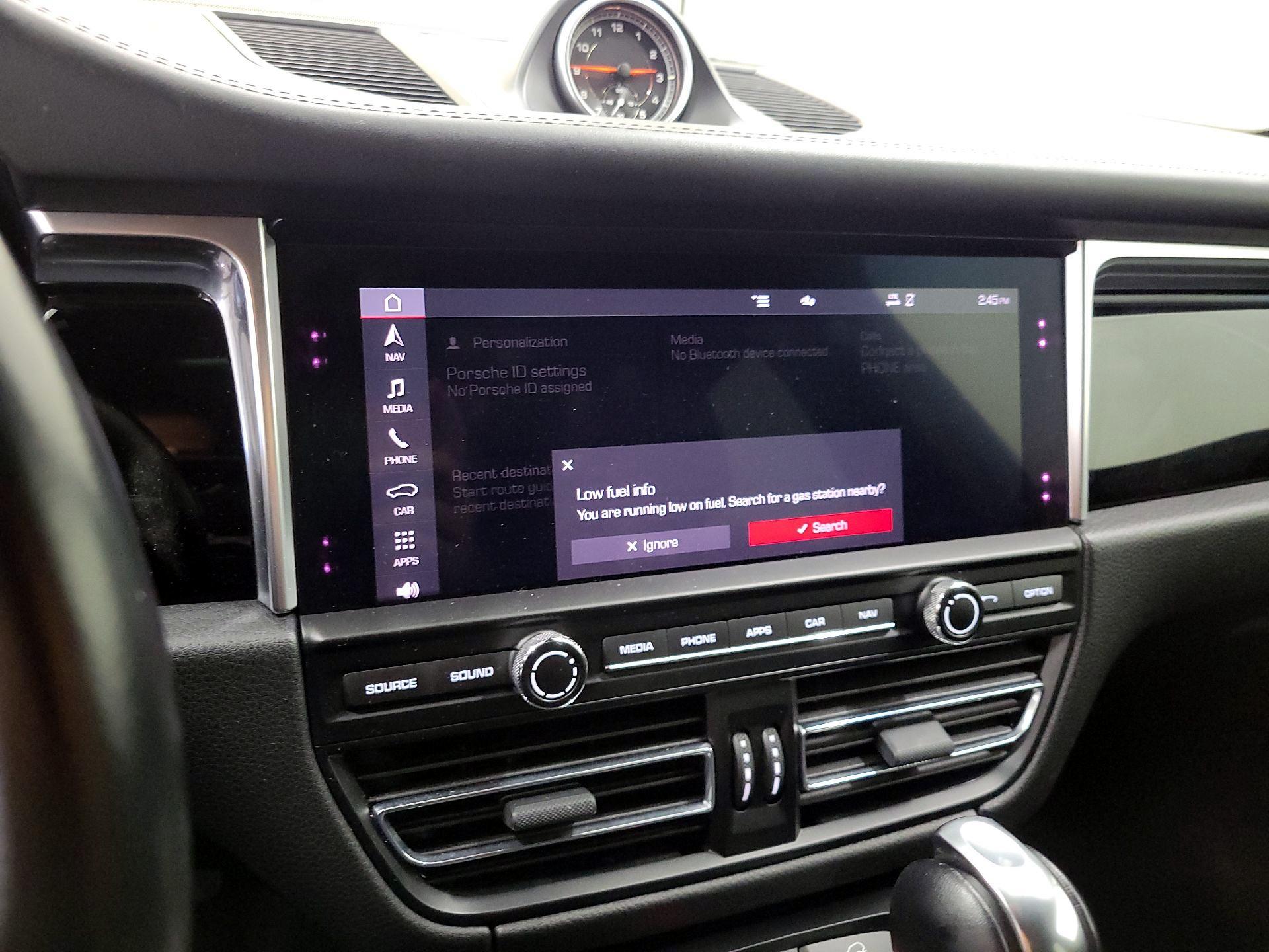 Thumbnail: 2020 Porsche Macan - 16