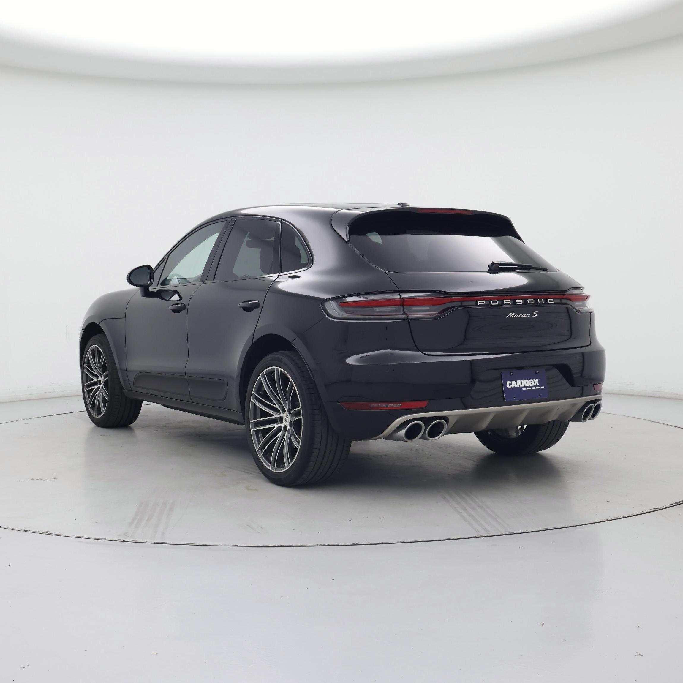 Thumbnail: 2020 Porsche Macan - 2