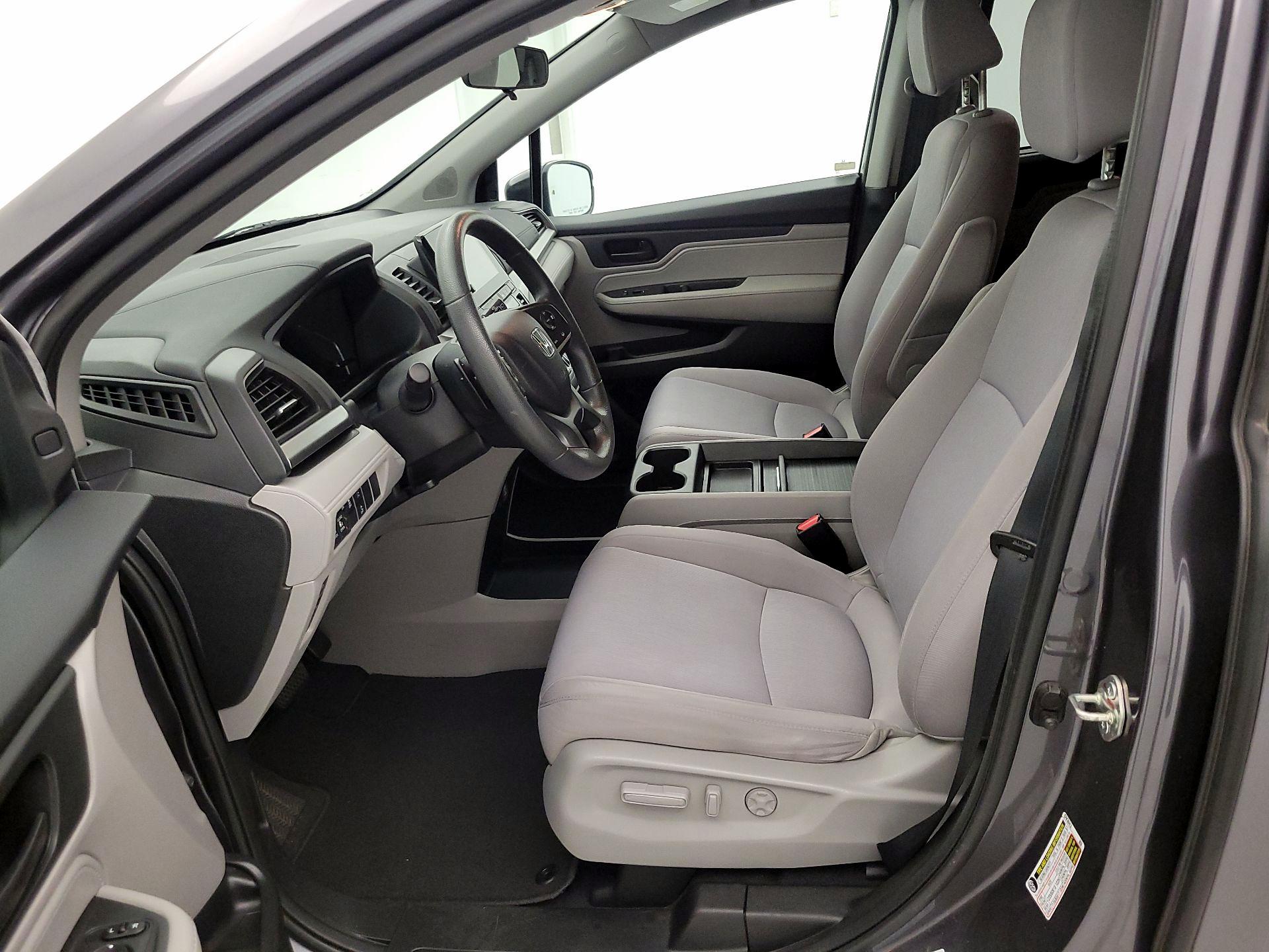 Thumbnail: 2019 Honda Odyssey - 11