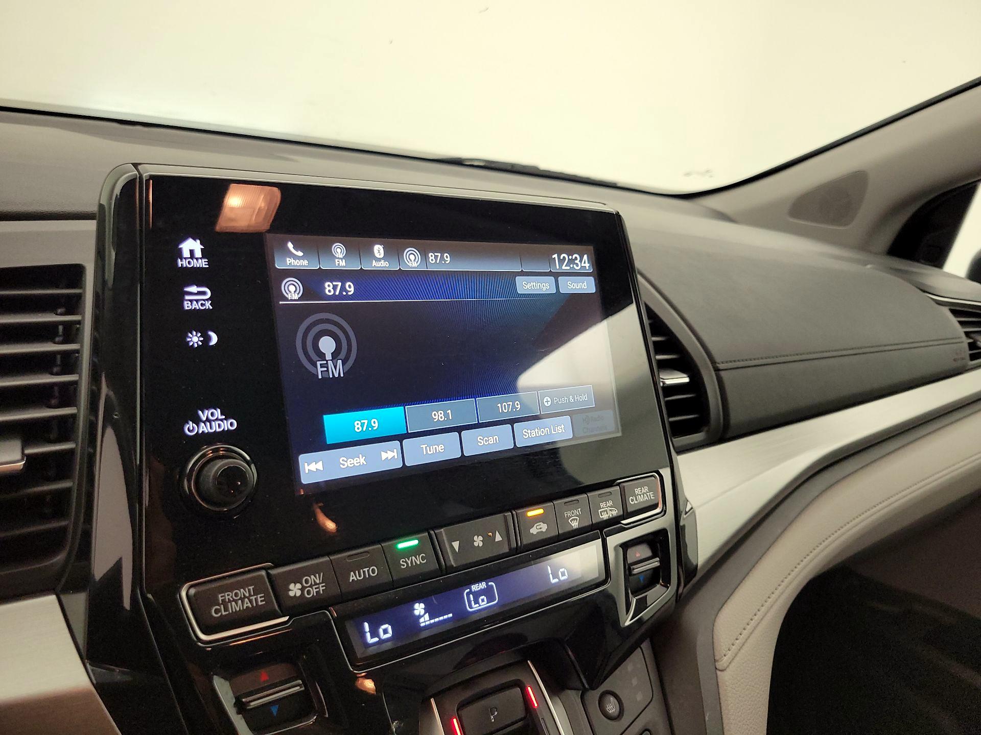 Thumbnail: 2019 Honda Odyssey - 15