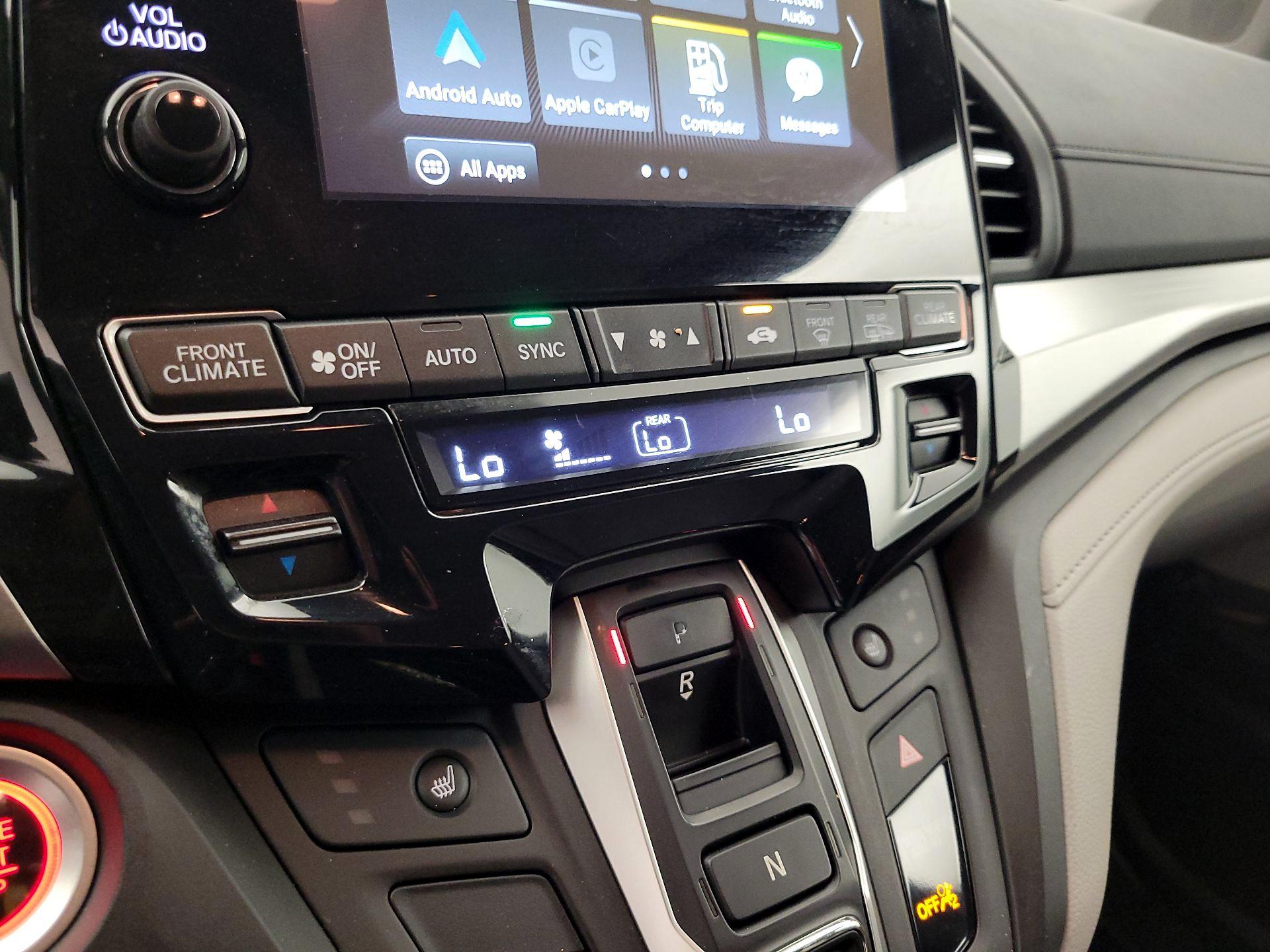 Thumbnail: 2019 Honda Odyssey - 16