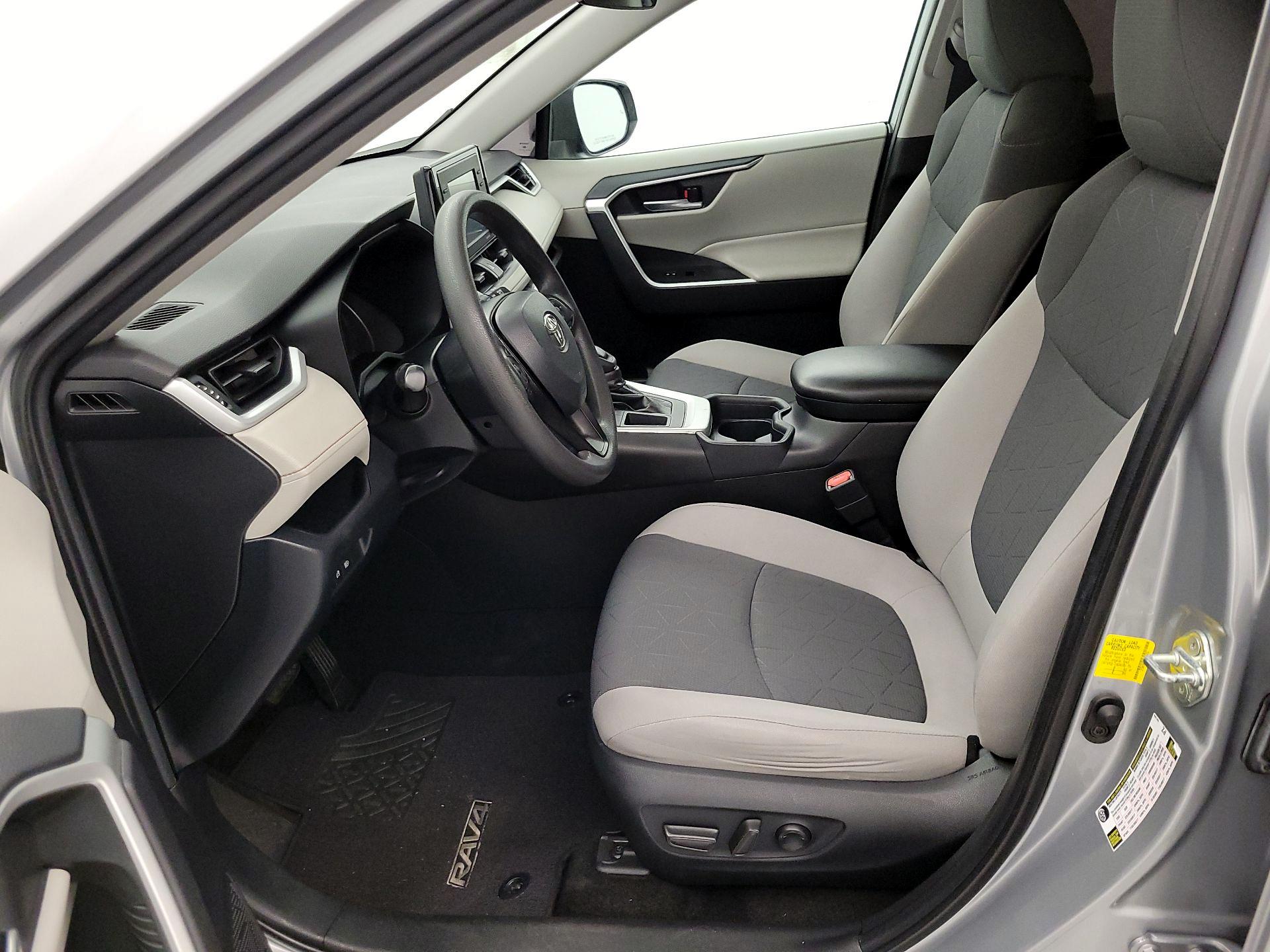 Thumbnail: 2020 Toyota RAV4 - 11