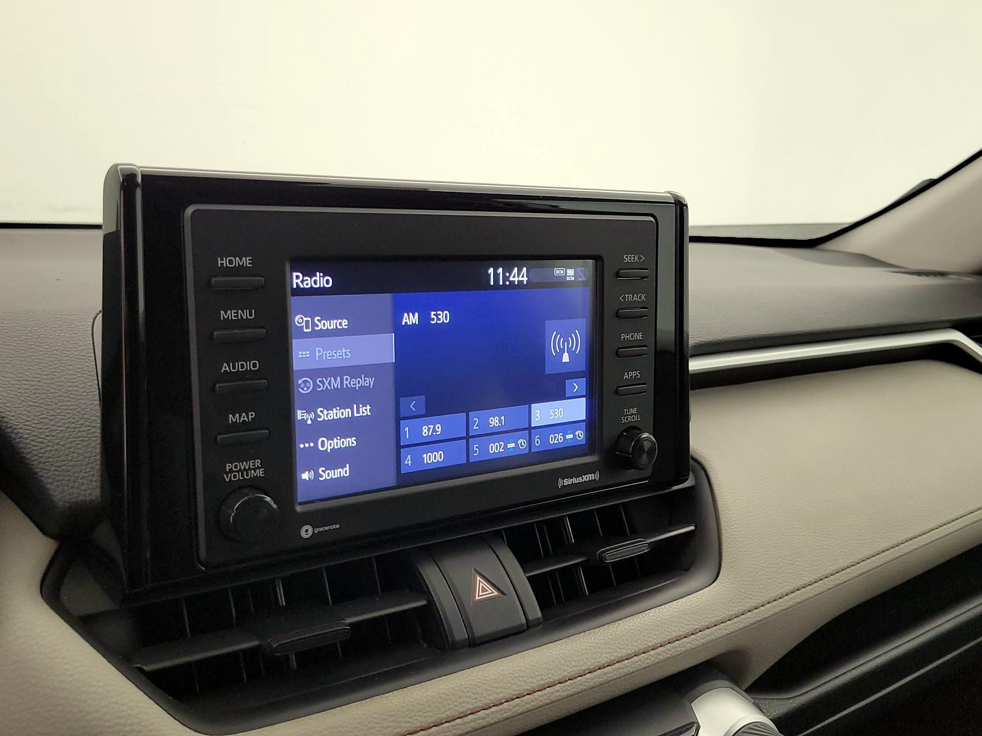 Thumbnail: 2020 Toyota RAV4 - 15