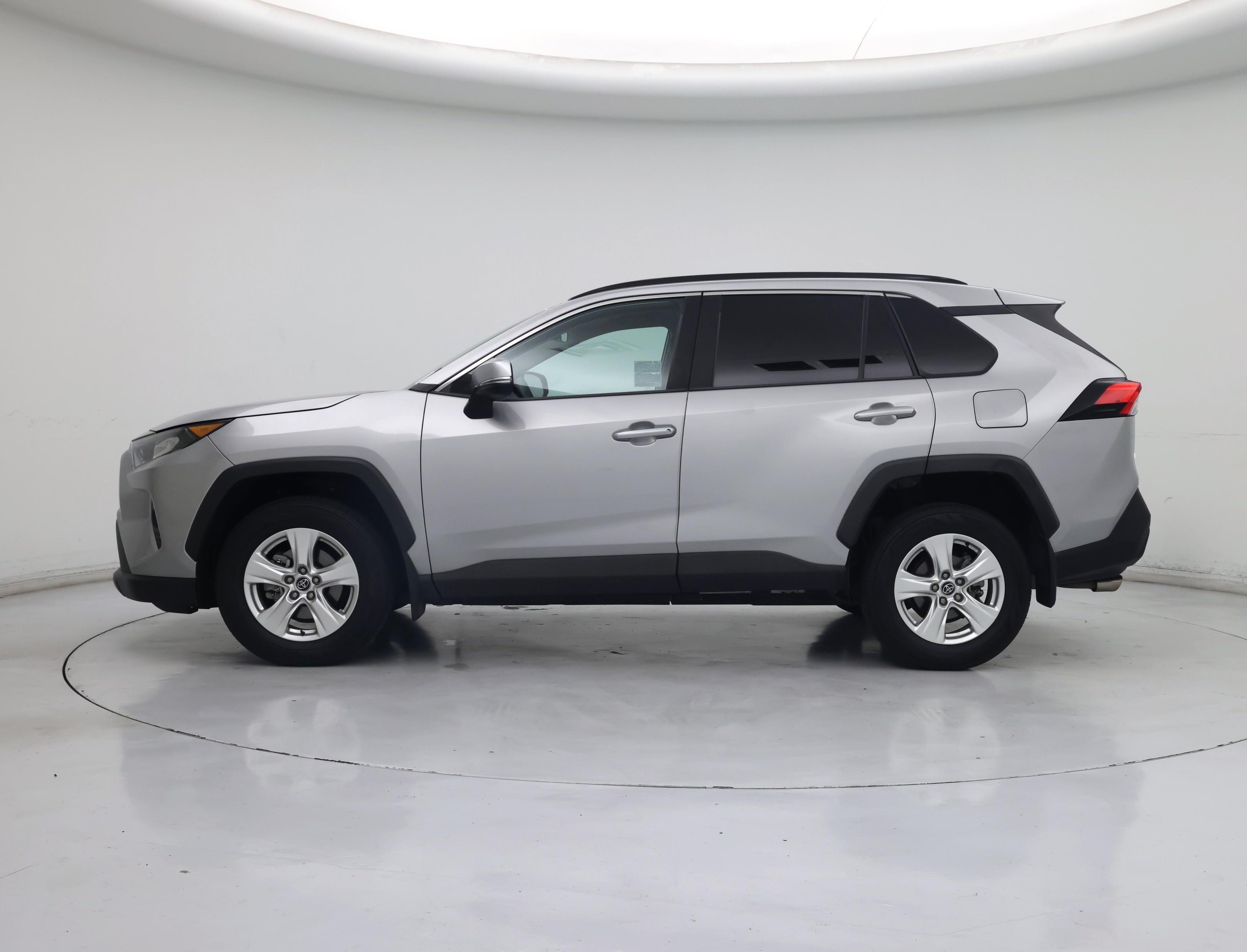 Thumbnail: 2020 Toyota RAV4 - 3