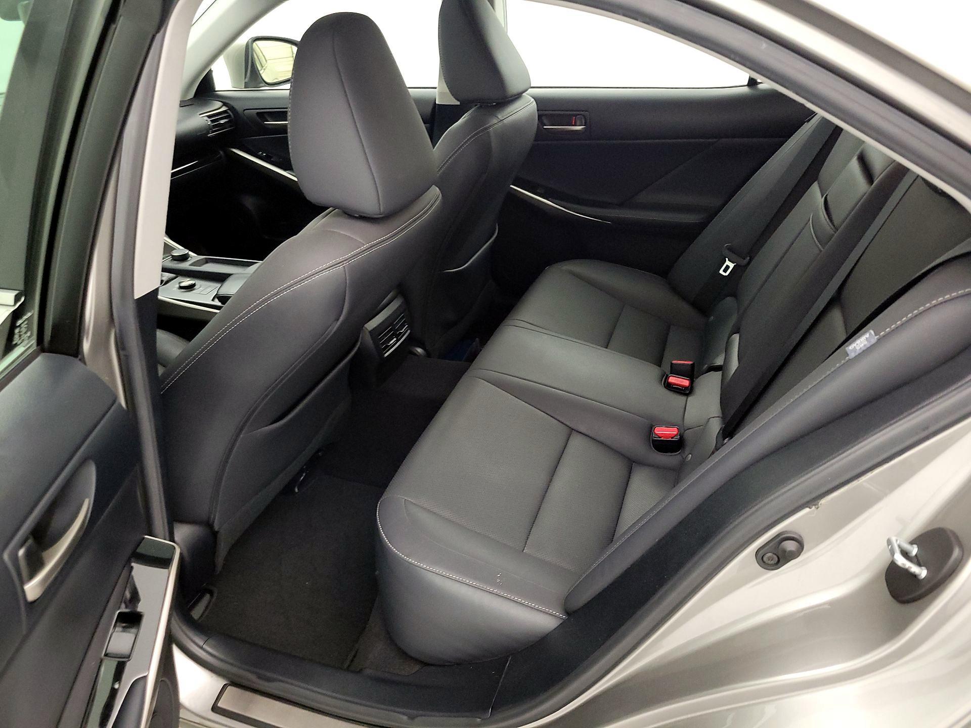 Thumbnail: 2020 Lexus IS - 19