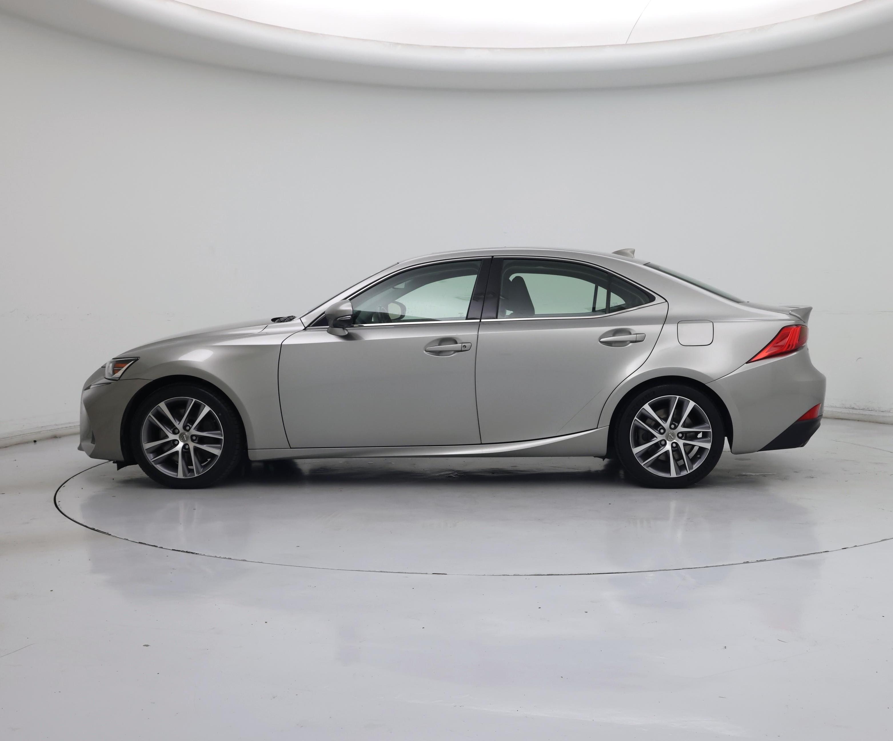 Thumbnail: 2020 Lexus IS - 3