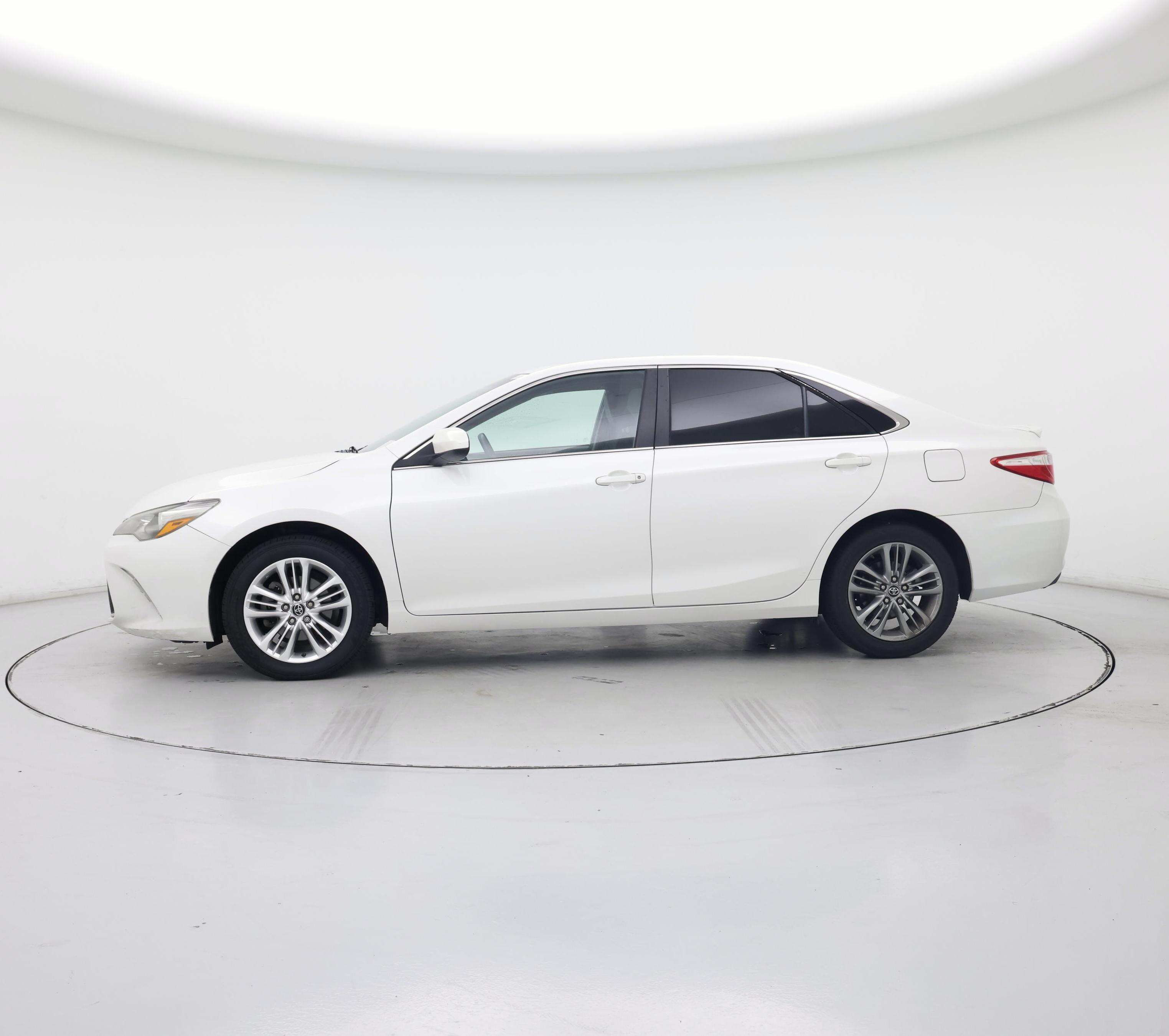 Thumbnail: 2017 Toyota Camry - 3