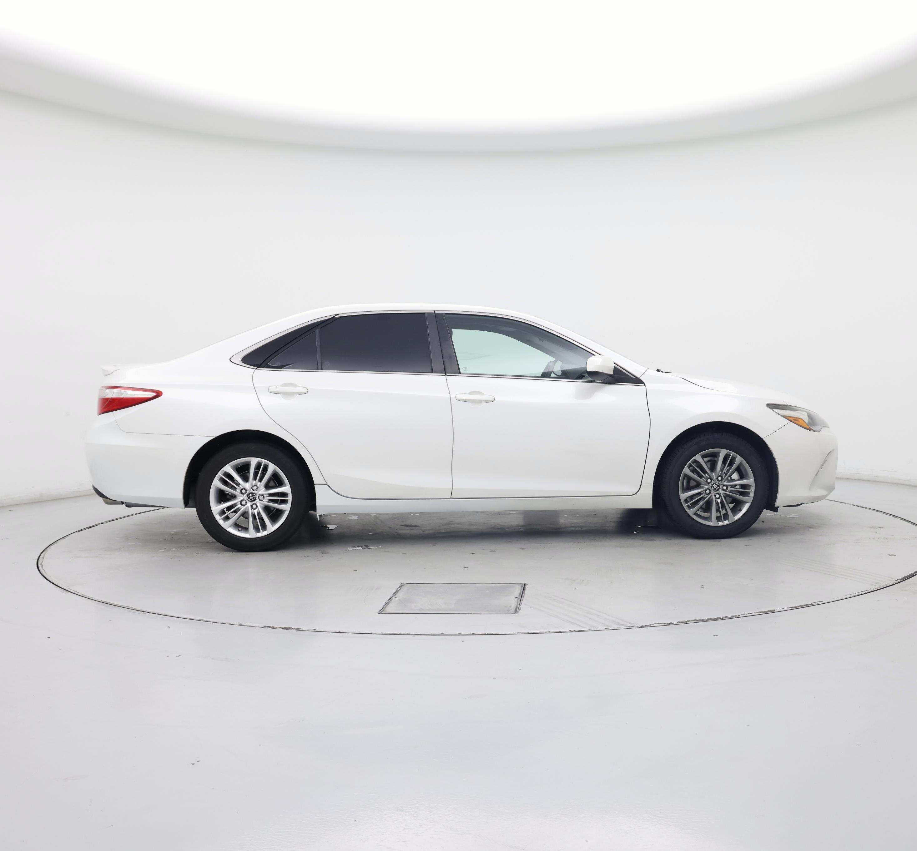 Thumbnail: 2017 Toyota Camry - 7