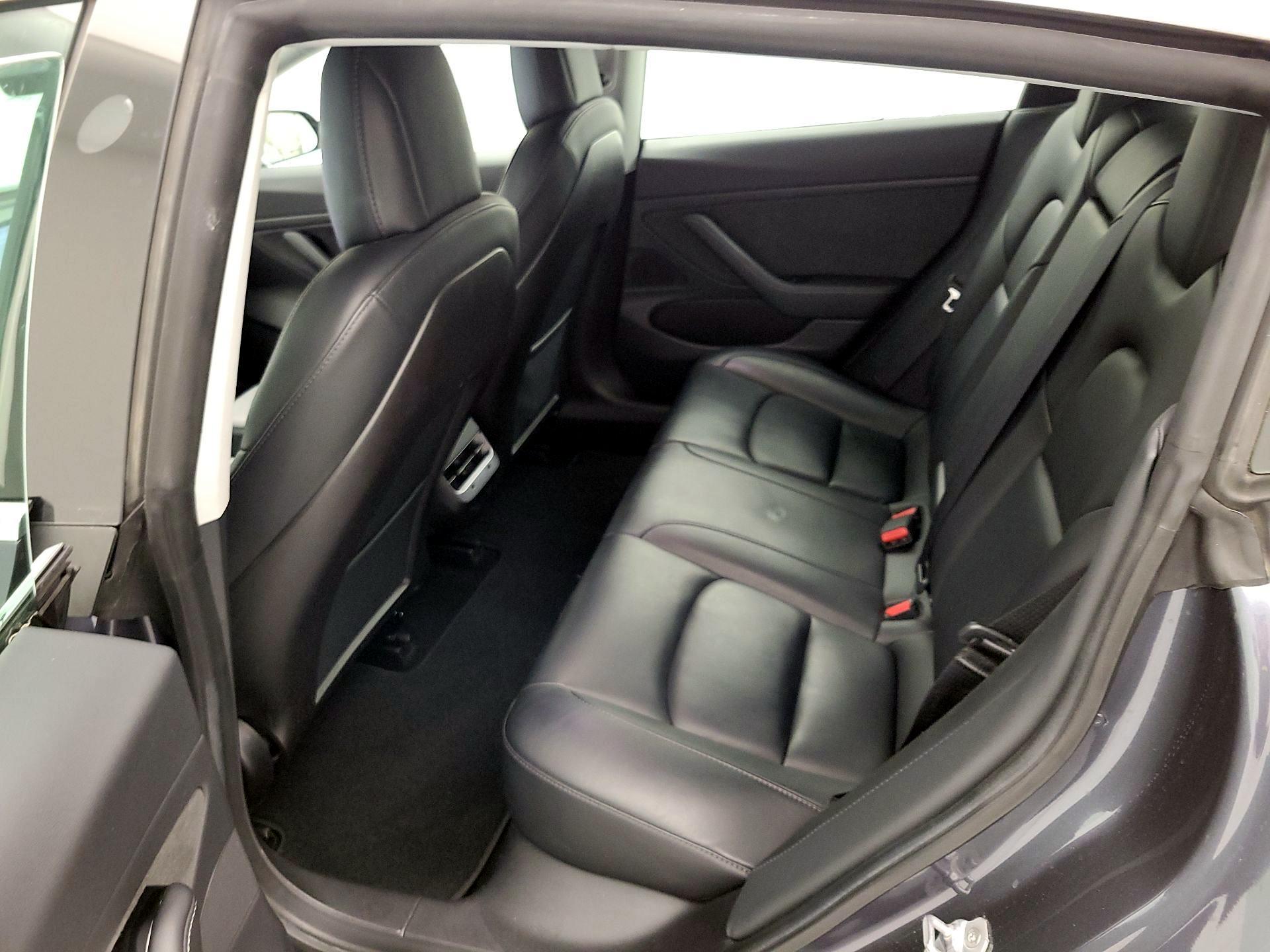 Thumbnail: 2020 Tesla Model 3 - 19