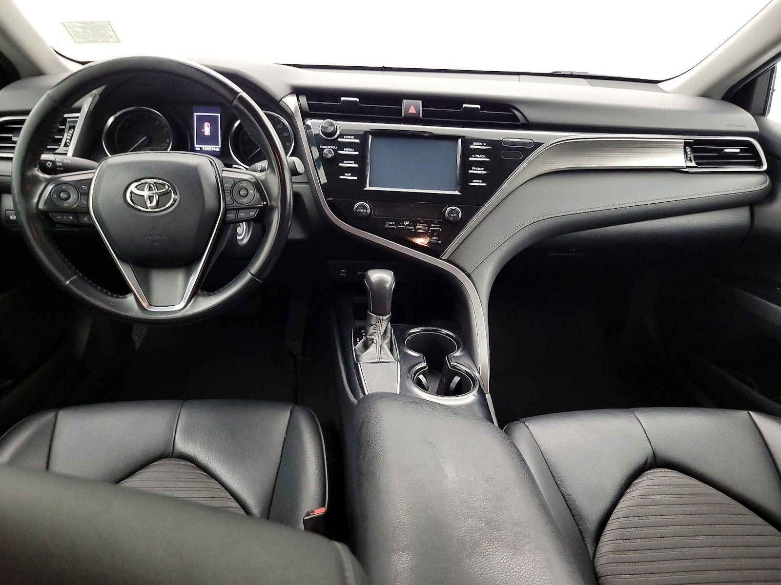 2019 Toyota Camry SE - Photo 10