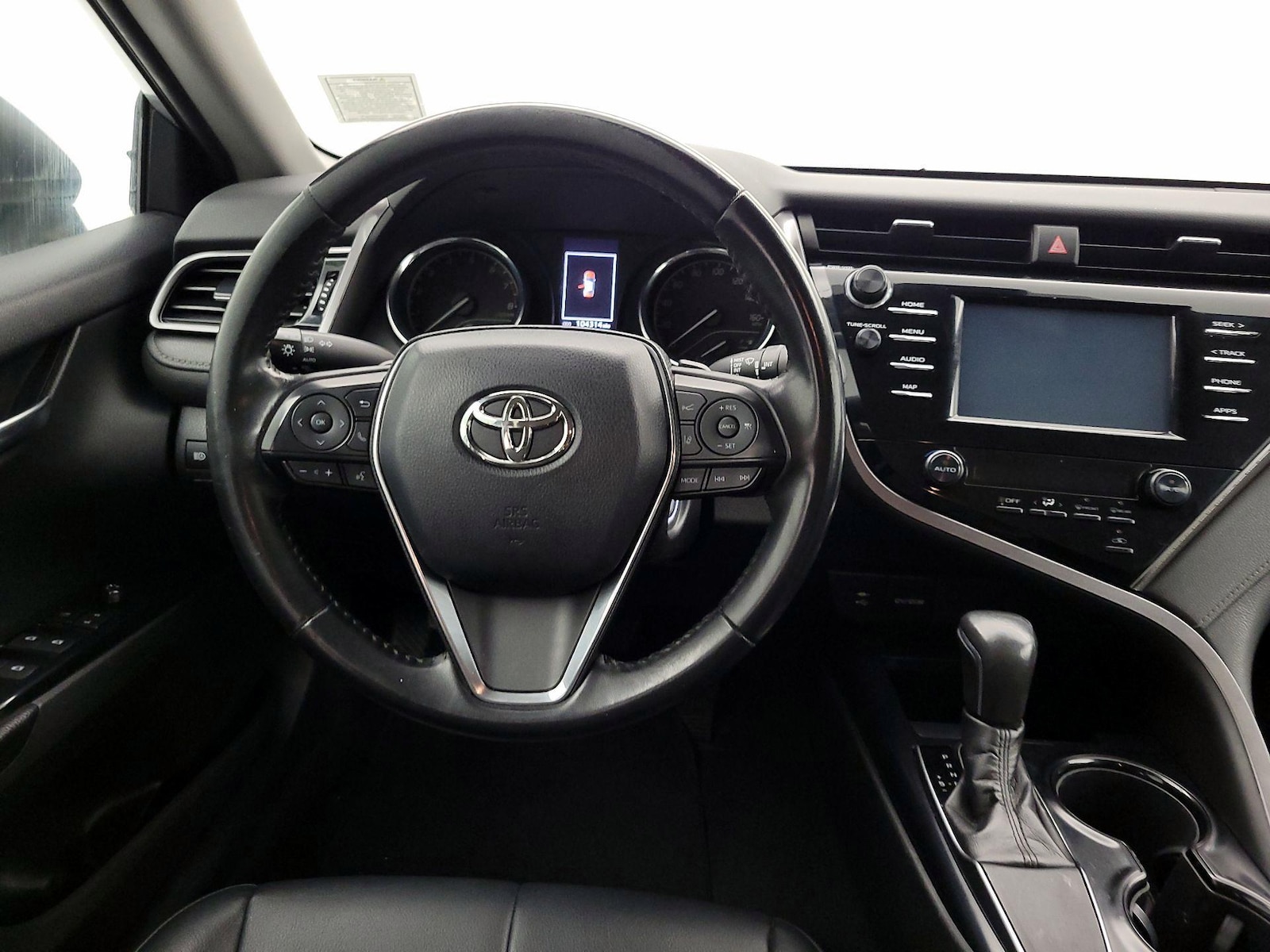 2019 Toyota Camry SE - Photo 11