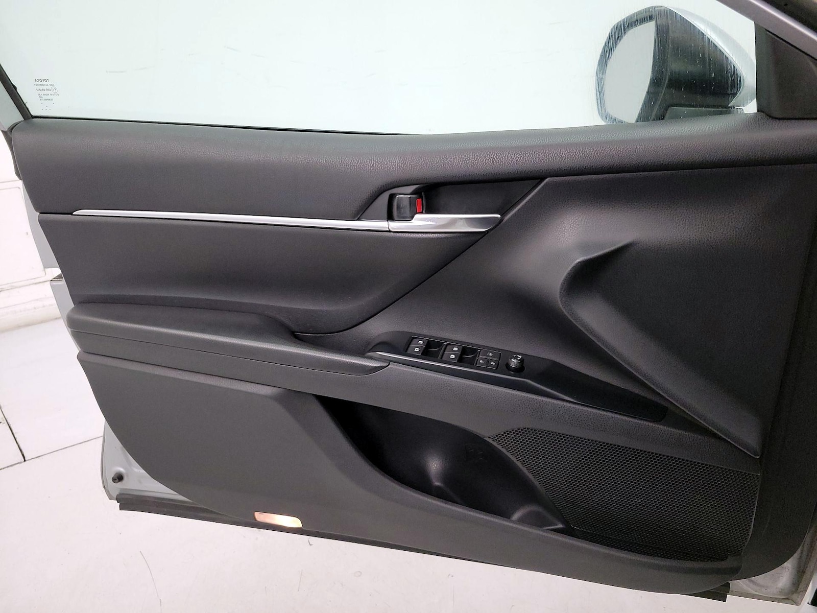 2019 Toyota Camry SE - Photo 13