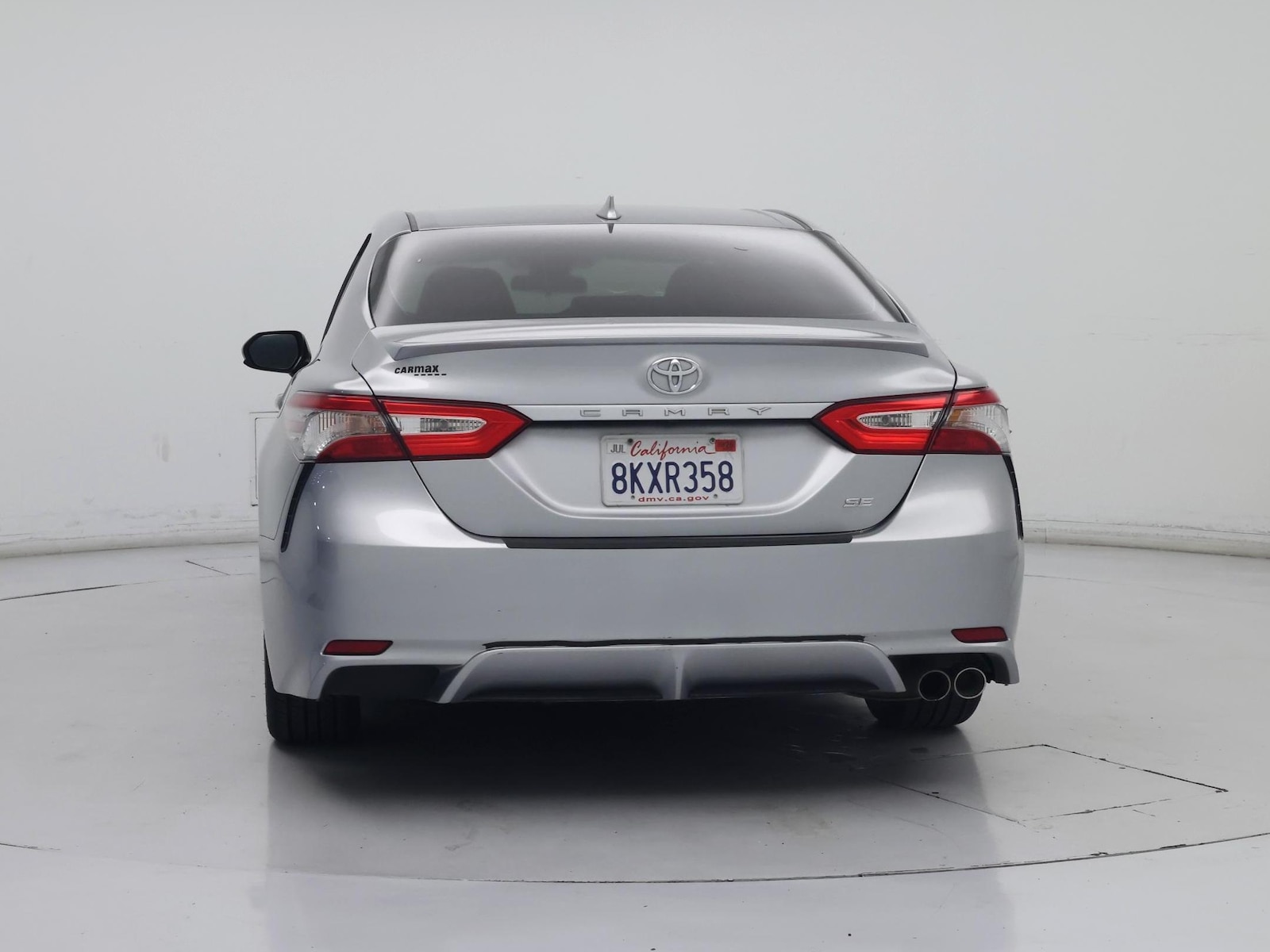 2019 Toyota Camry SE - Photo 7