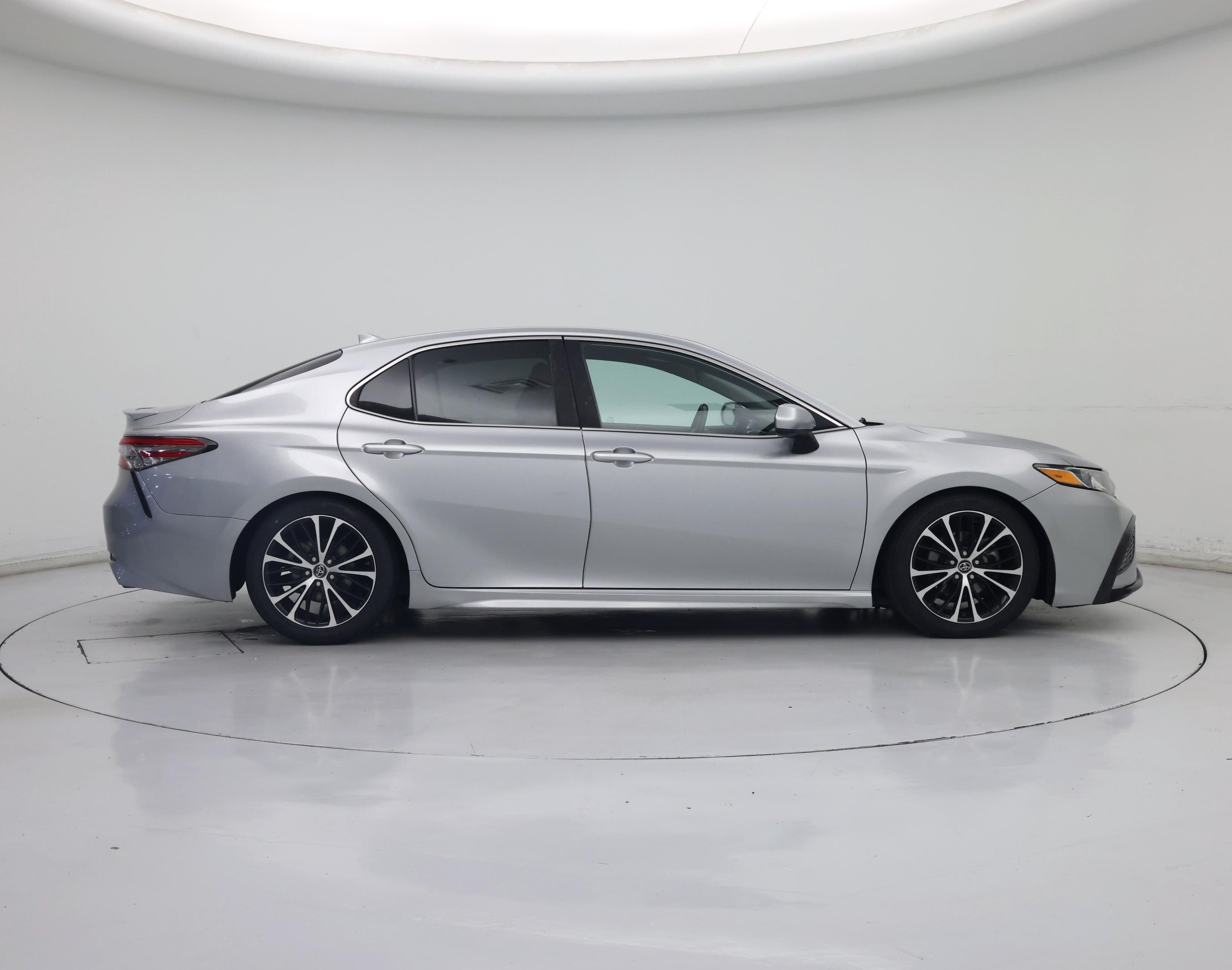 Thumbnail: 2019 Toyota Camry - 7