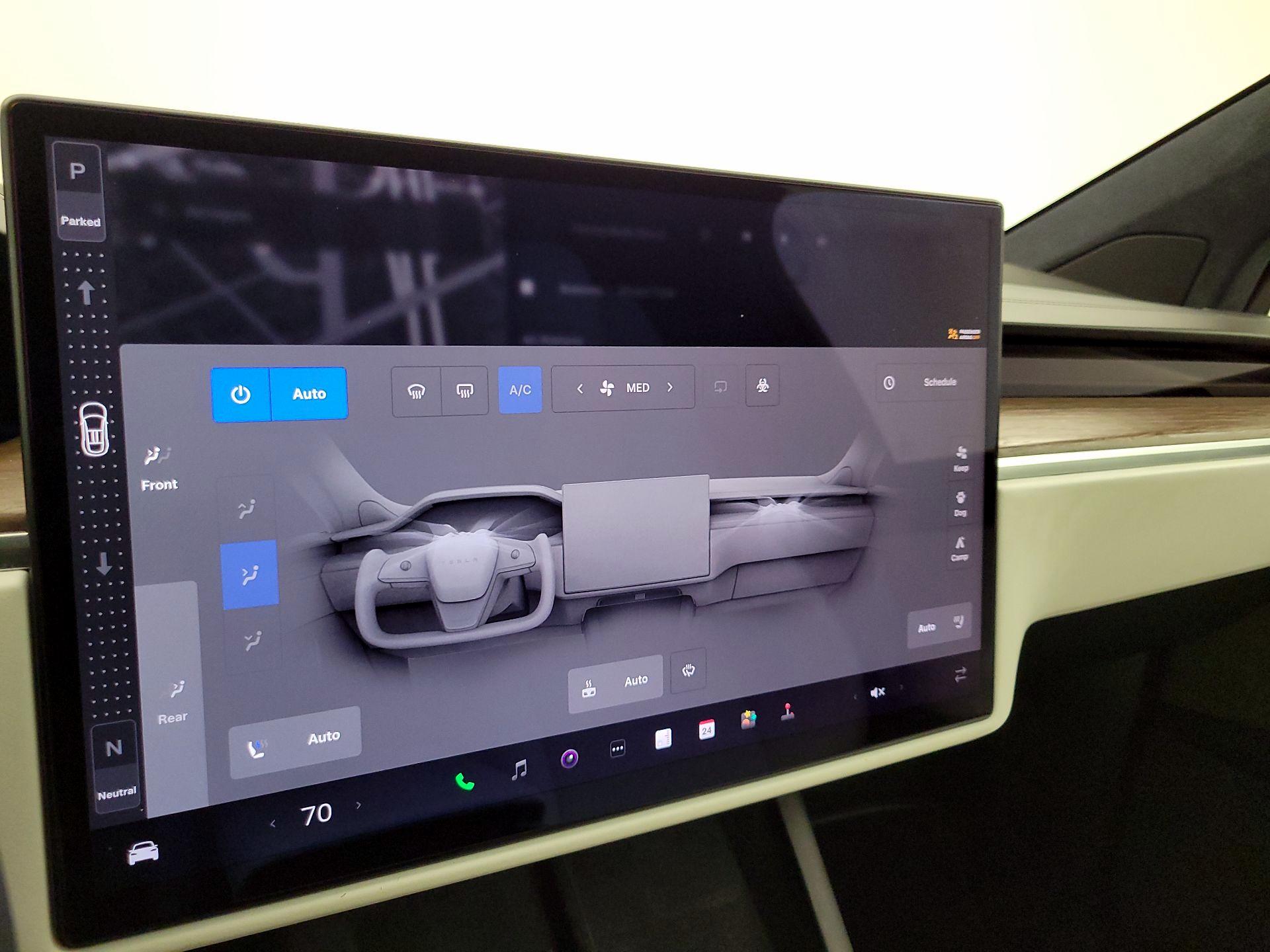 Thumbnail: 2022 Tesla Model X - 16