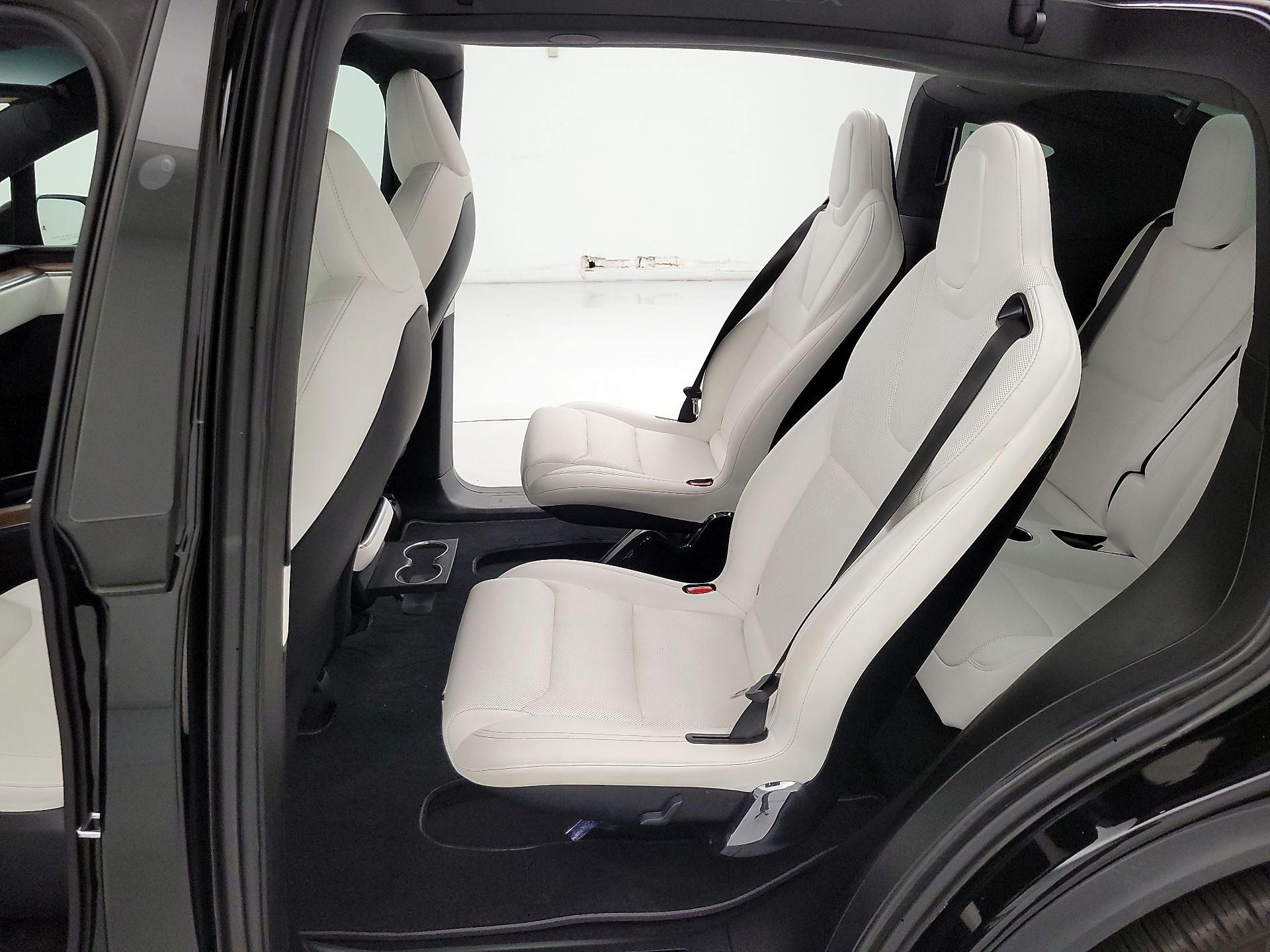 Thumbnail: 2022 Tesla Model X - 19