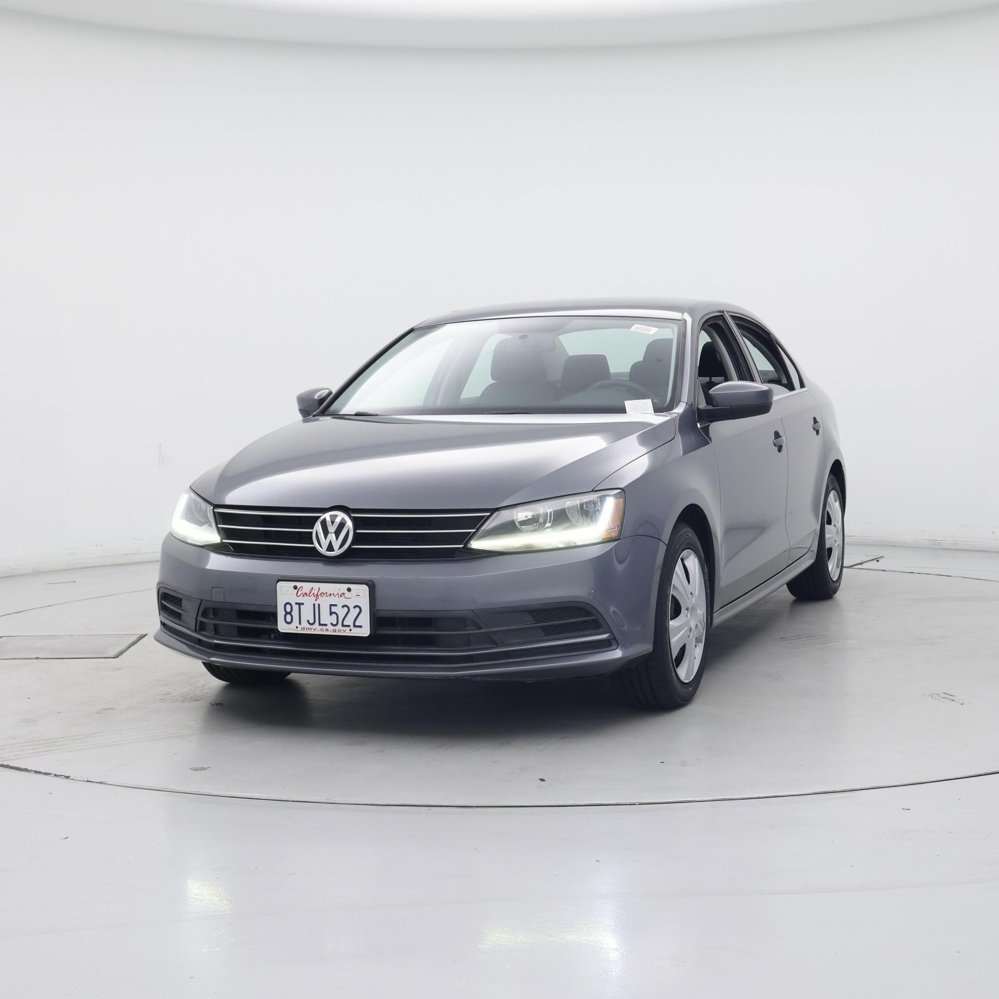 Thumbnail: 2017 Volkswagen Jetta - 4