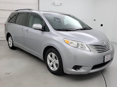 2017 Toyota Sienna LE