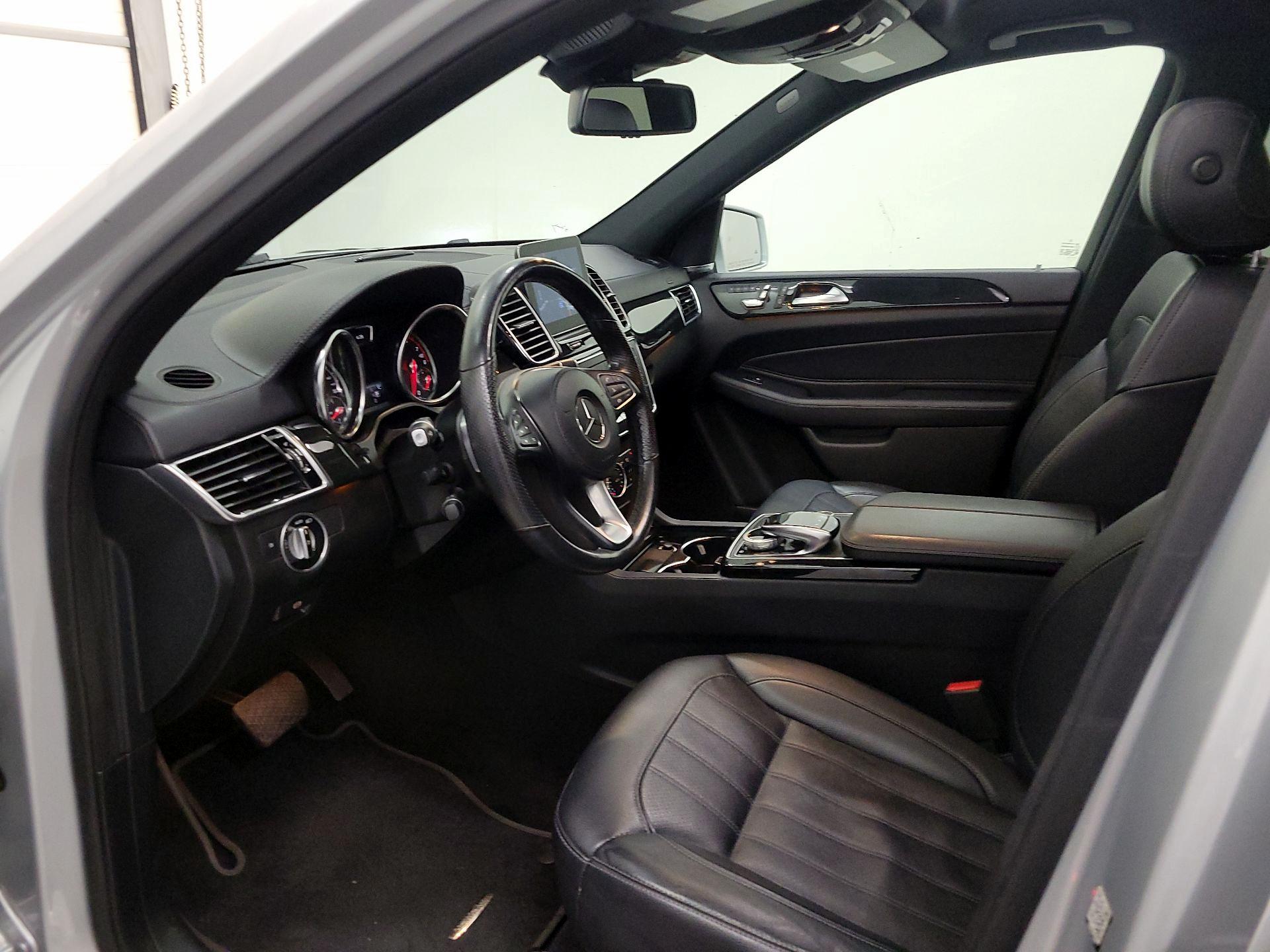 Thumbnail: 2019 Mercedes-Benz GLS - 11
