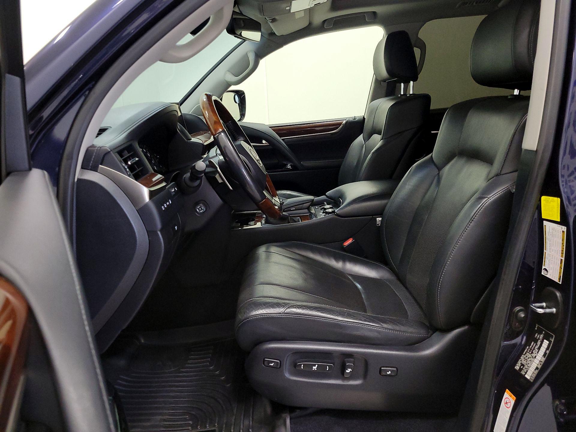 Thumbnail: 2016 Lexus LX - 11