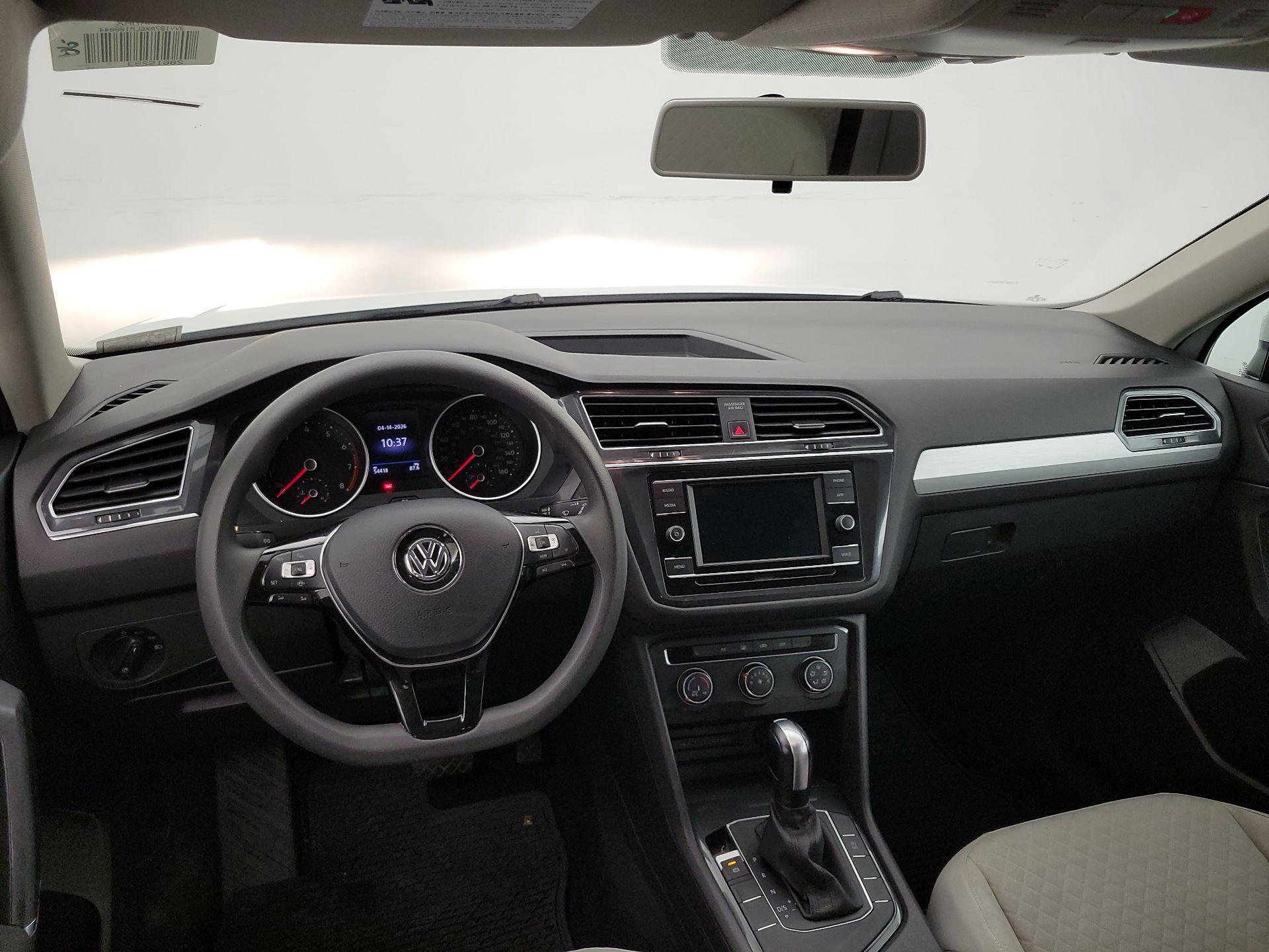 Thumbnail: 2020 Volkswagen Tiguan - 9