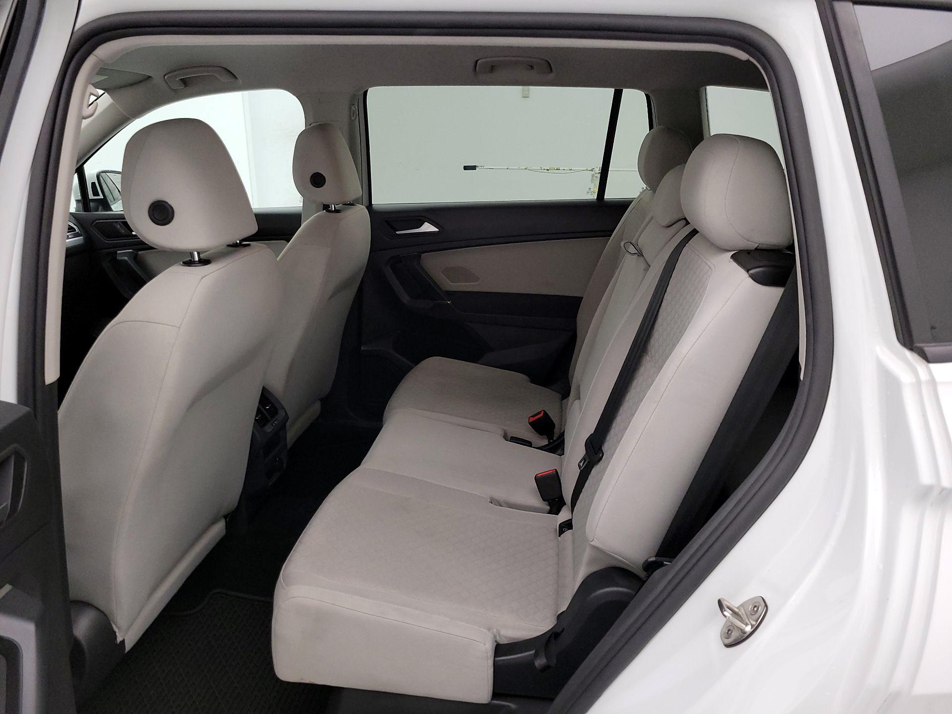 Thumbnail: 2020 Volkswagen Tiguan - 18