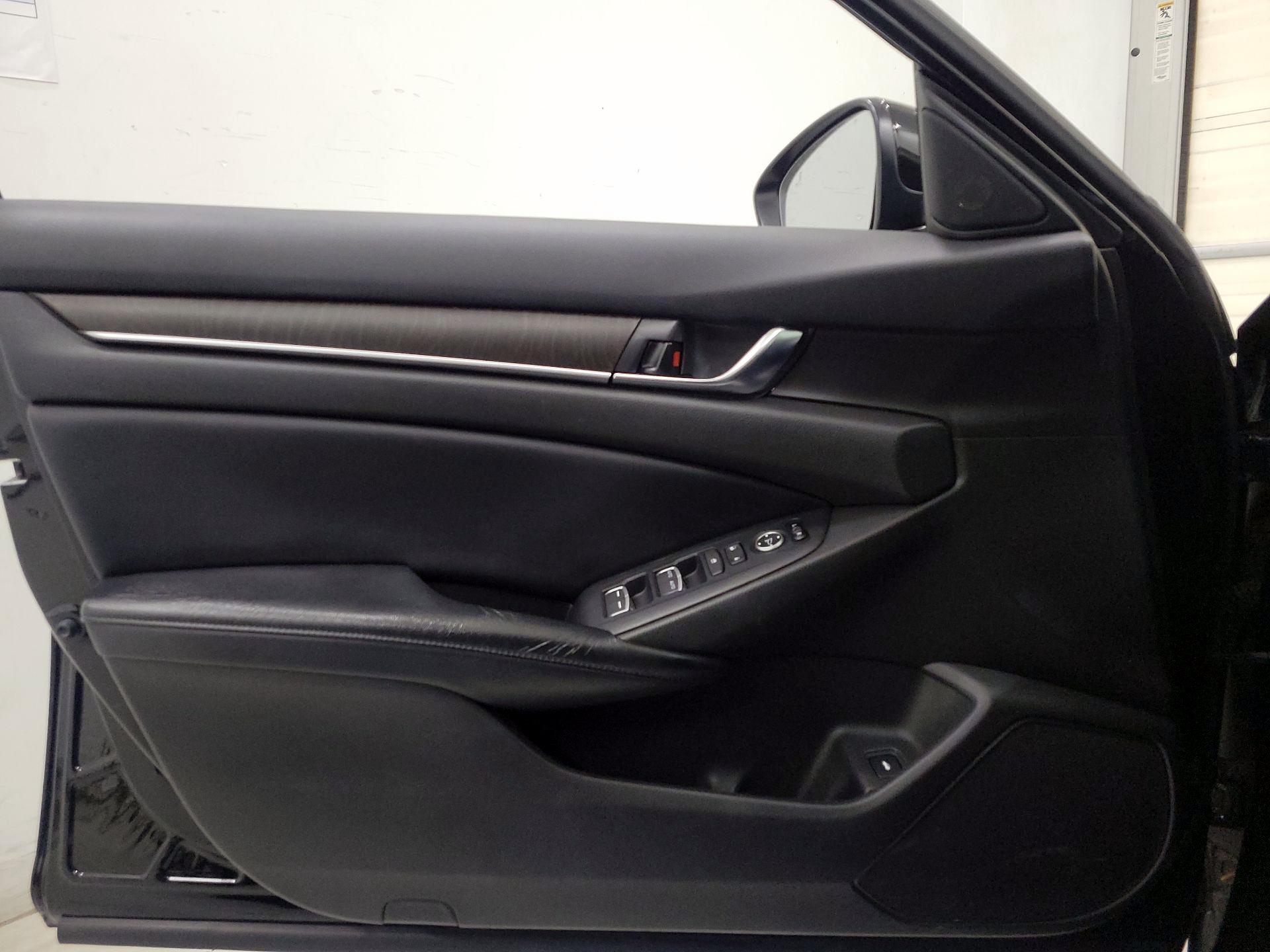 Thumbnail: 2018 Honda Accord - 12