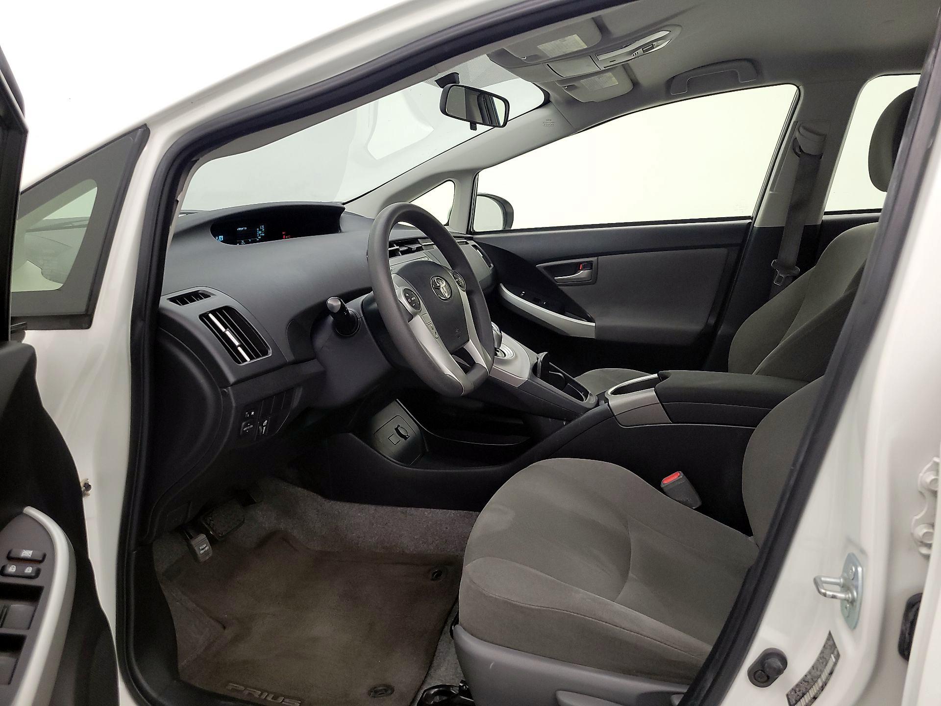 Thumbnail: 2014 Toyota Prius - 9
