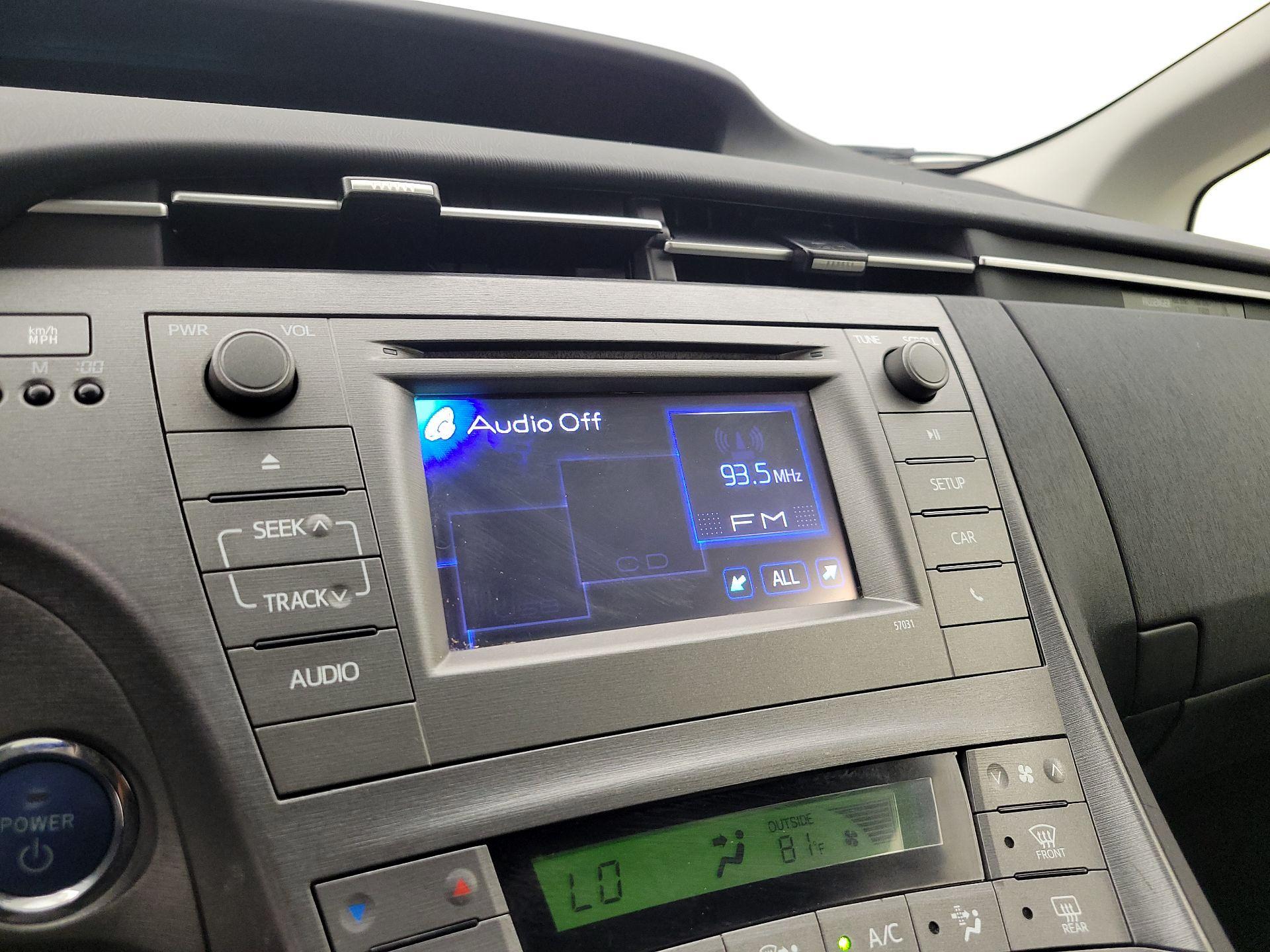 Thumbnail: 2014 Toyota Prius - 12