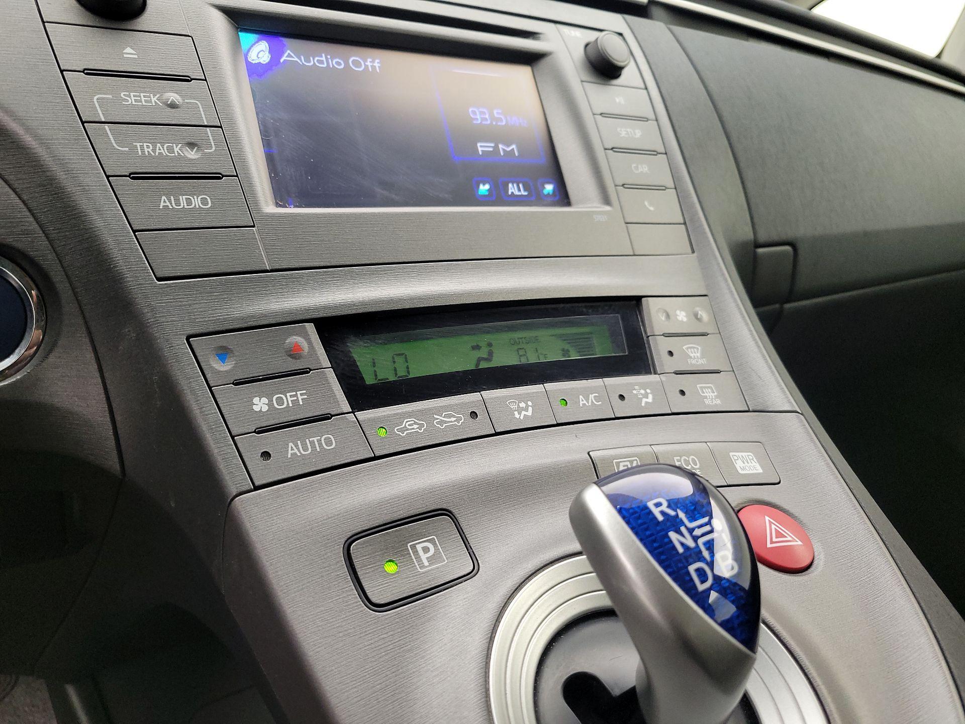 Thumbnail: 2014 Toyota Prius - 13