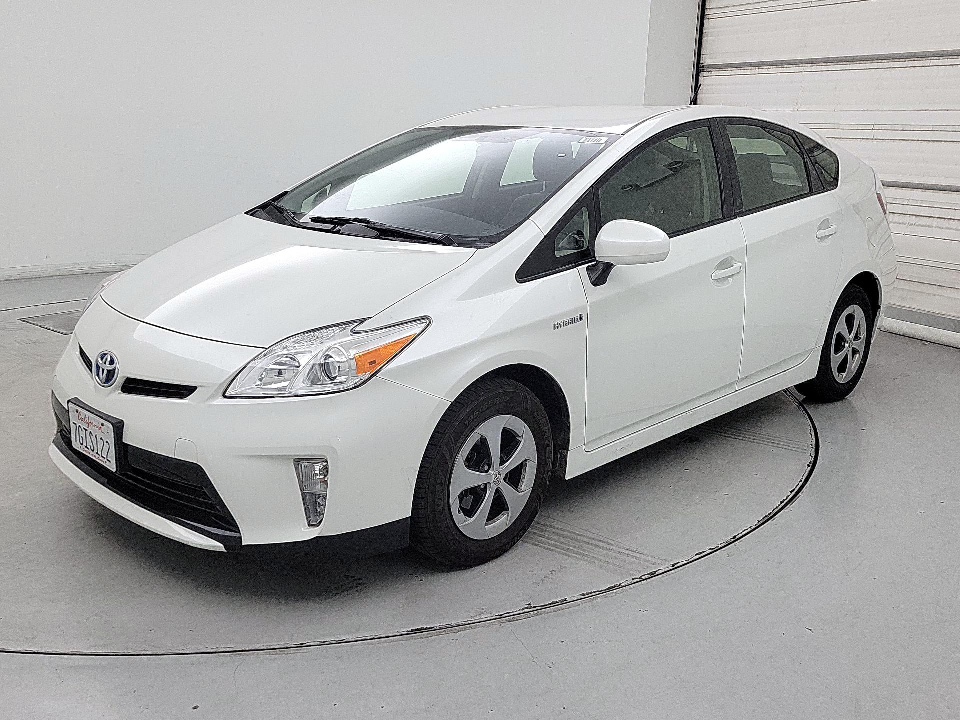 Thumbnail: 2014 Toyota Prius - 3