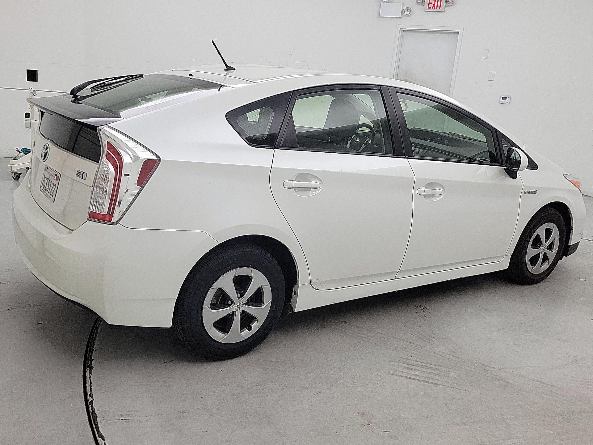Thumbnail: 2014 Toyota Prius - 5